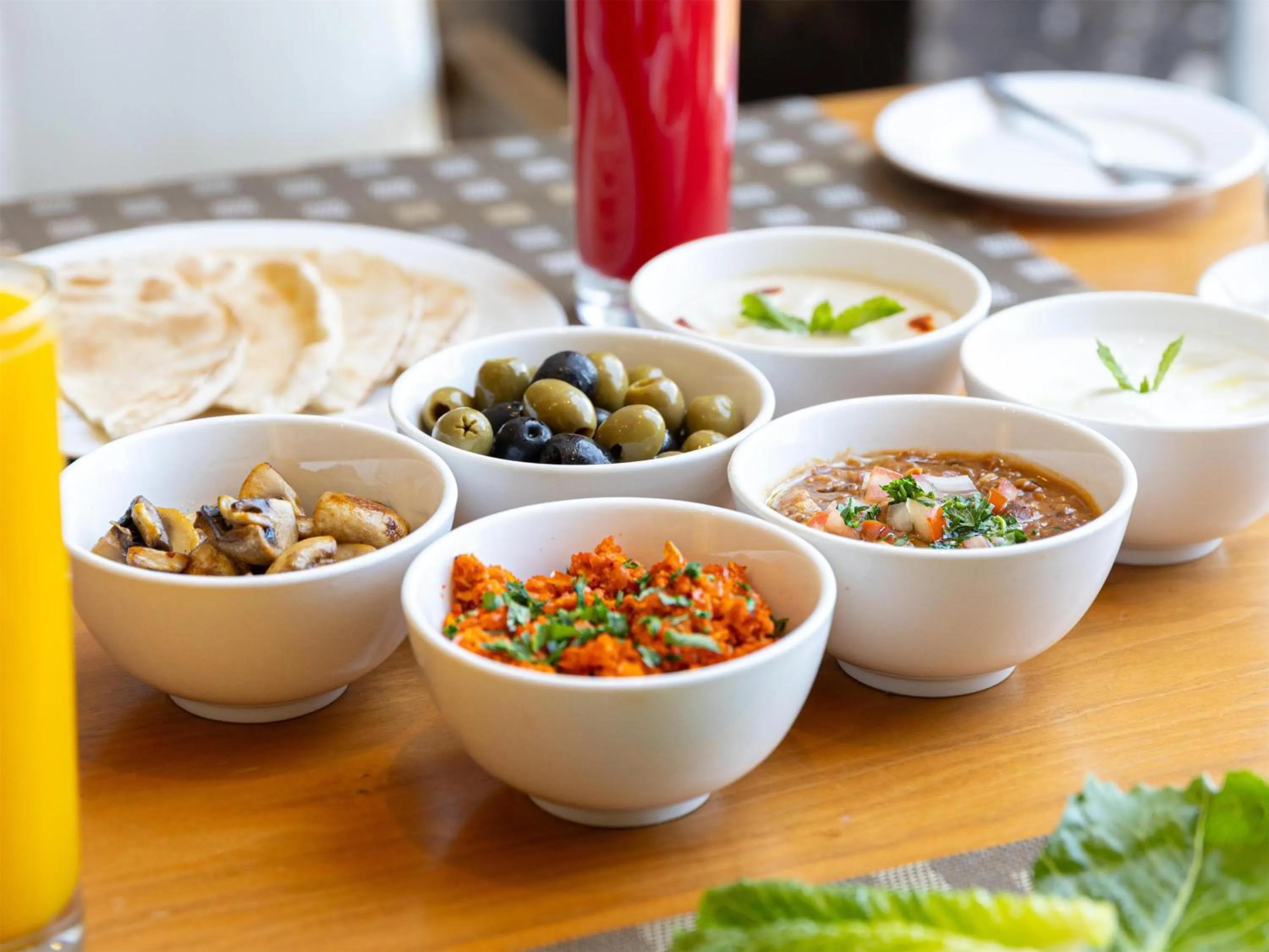 Food and drinks in Radisson Hotel Muscat Panorama