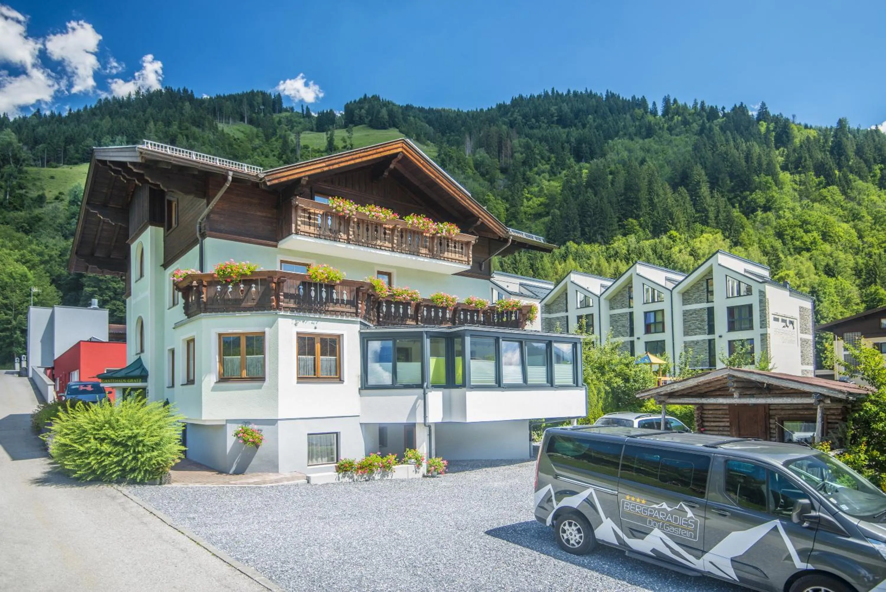 Property building in Gästehaus Gratz - inklusive Eintritt in die Alpentherme