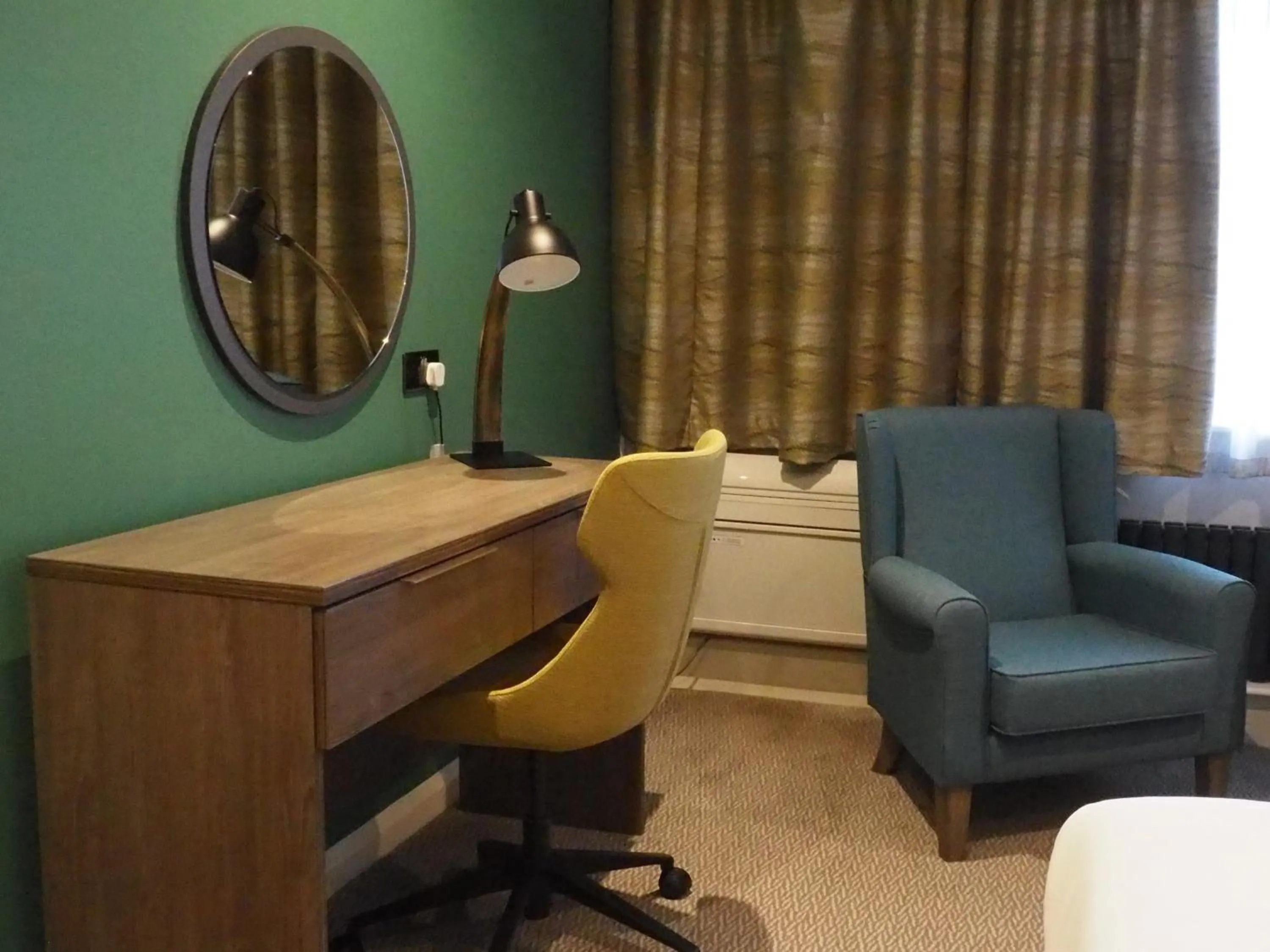 furniture in Holiday Inn Telford Ironbridge by IHG