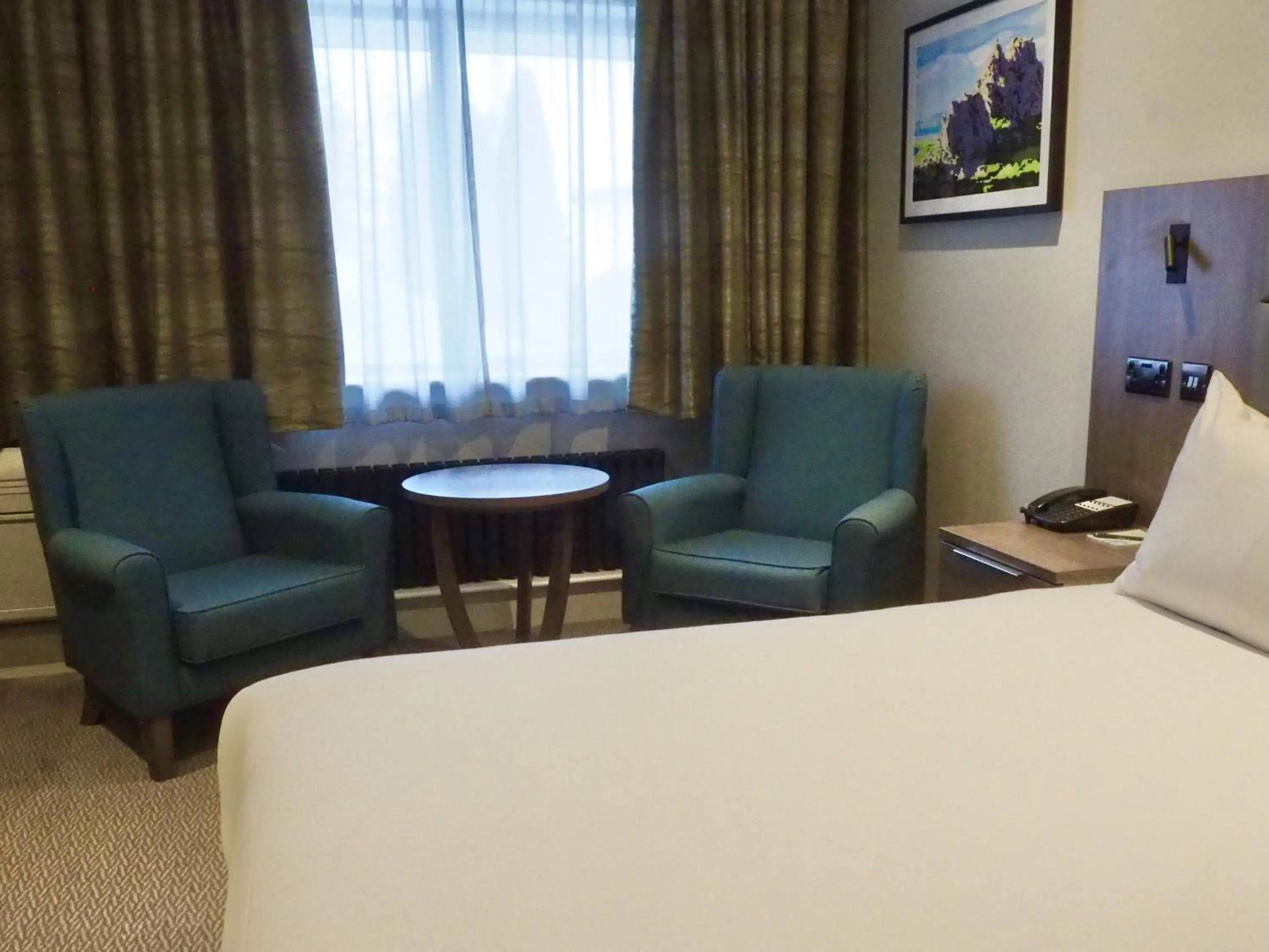 Seating area, Bed in Holiday Inn Telford Ironbridge by IHG
