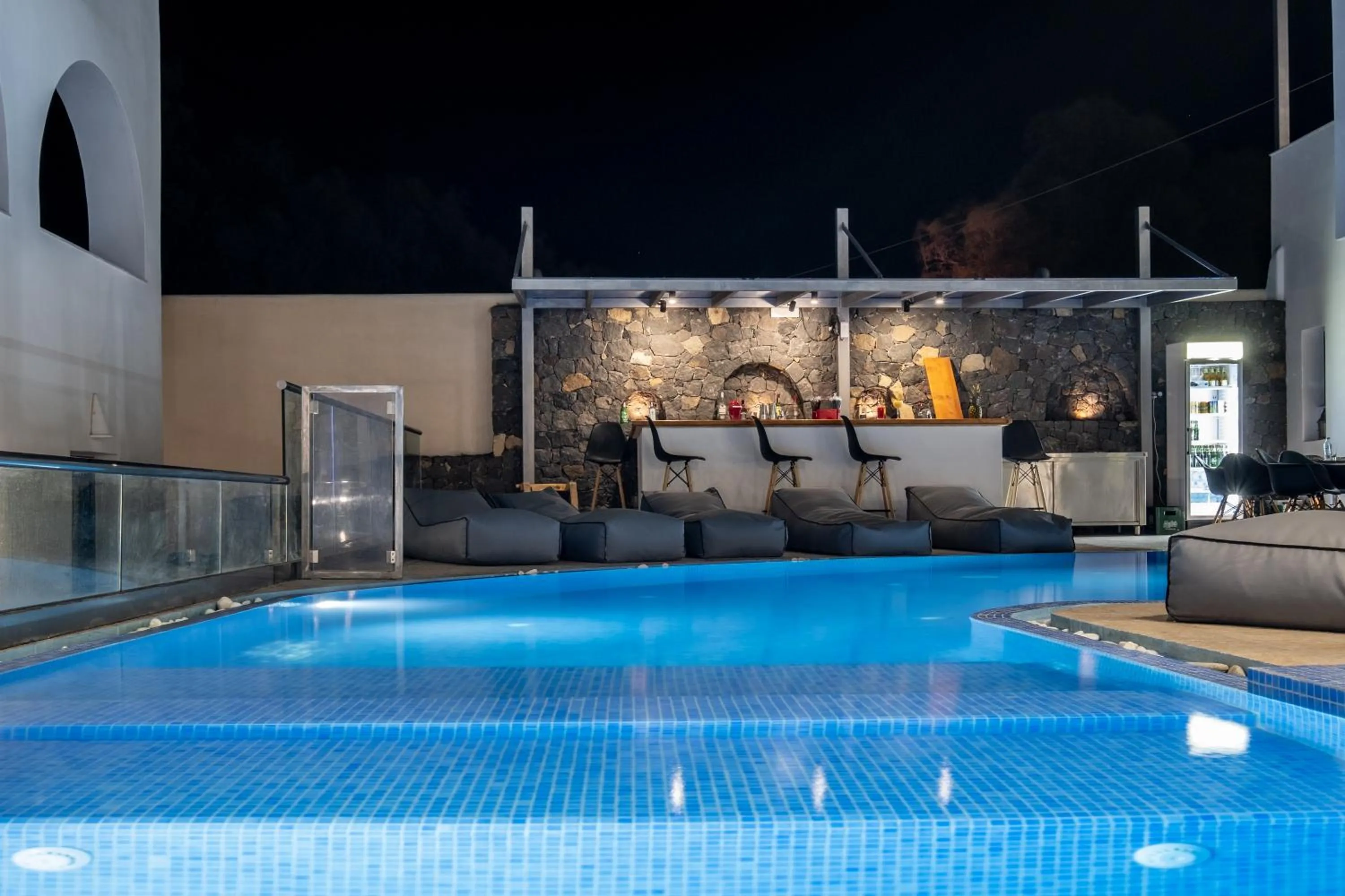 Swimming pool in Tristhenia