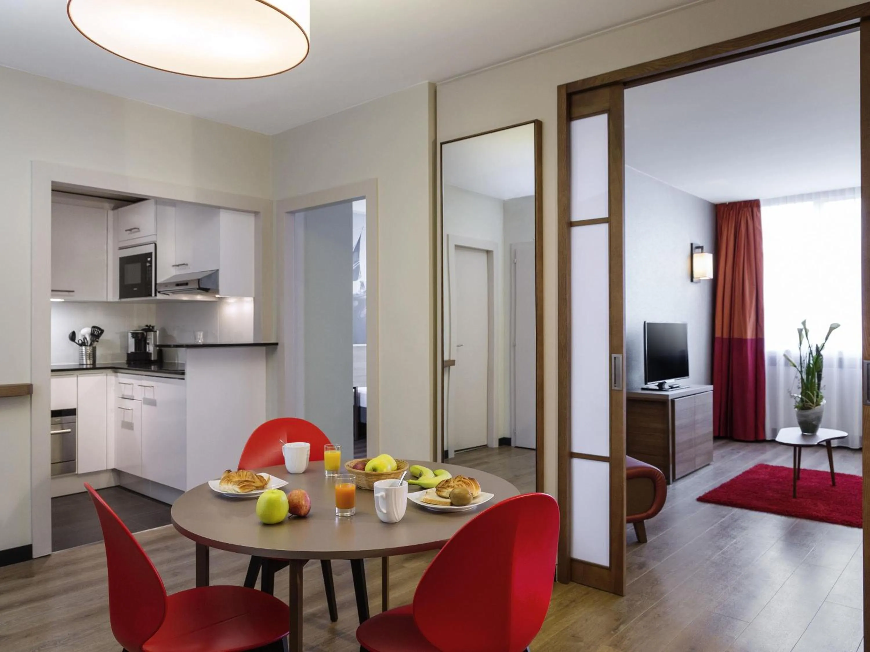 Bedroom in Aparthotel Adagio Genève Mont-Blanc