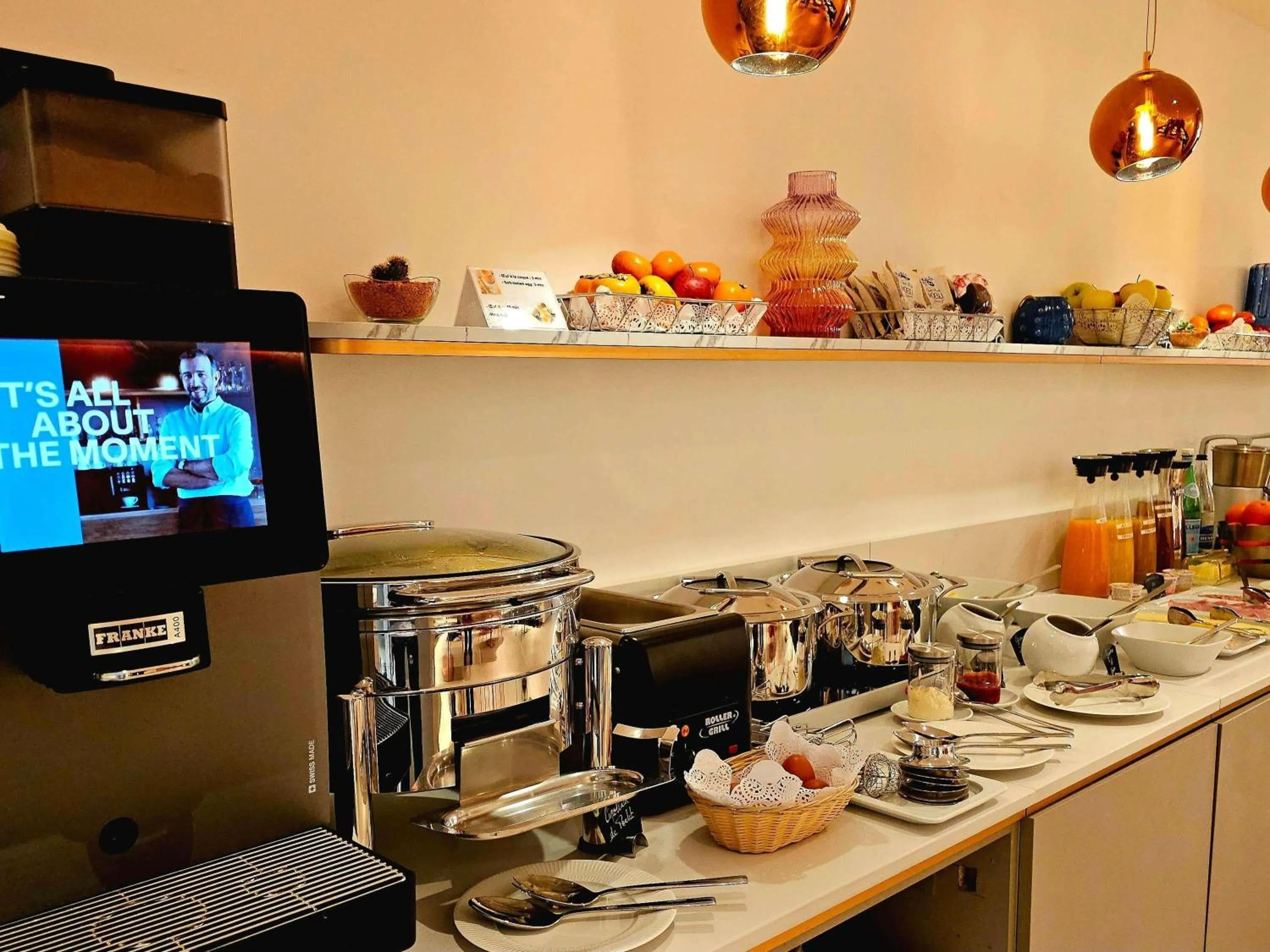 Breakfast in Aparthotel Adagio Genève Mont-Blanc