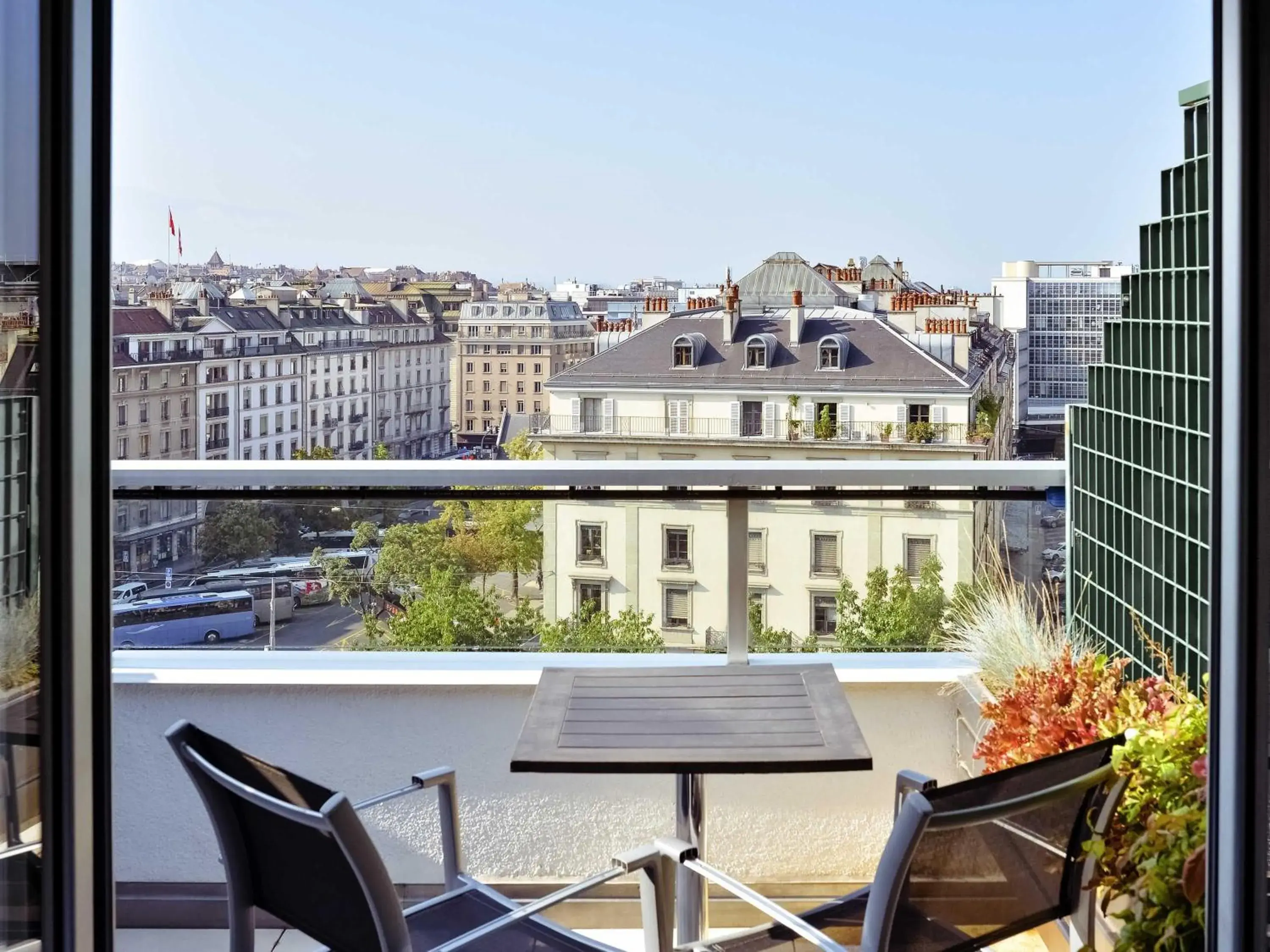 Property building in Aparthotel Adagio Genève Mont-Blanc Property building in Aparthotel Adagio Genève Mont-Blanc