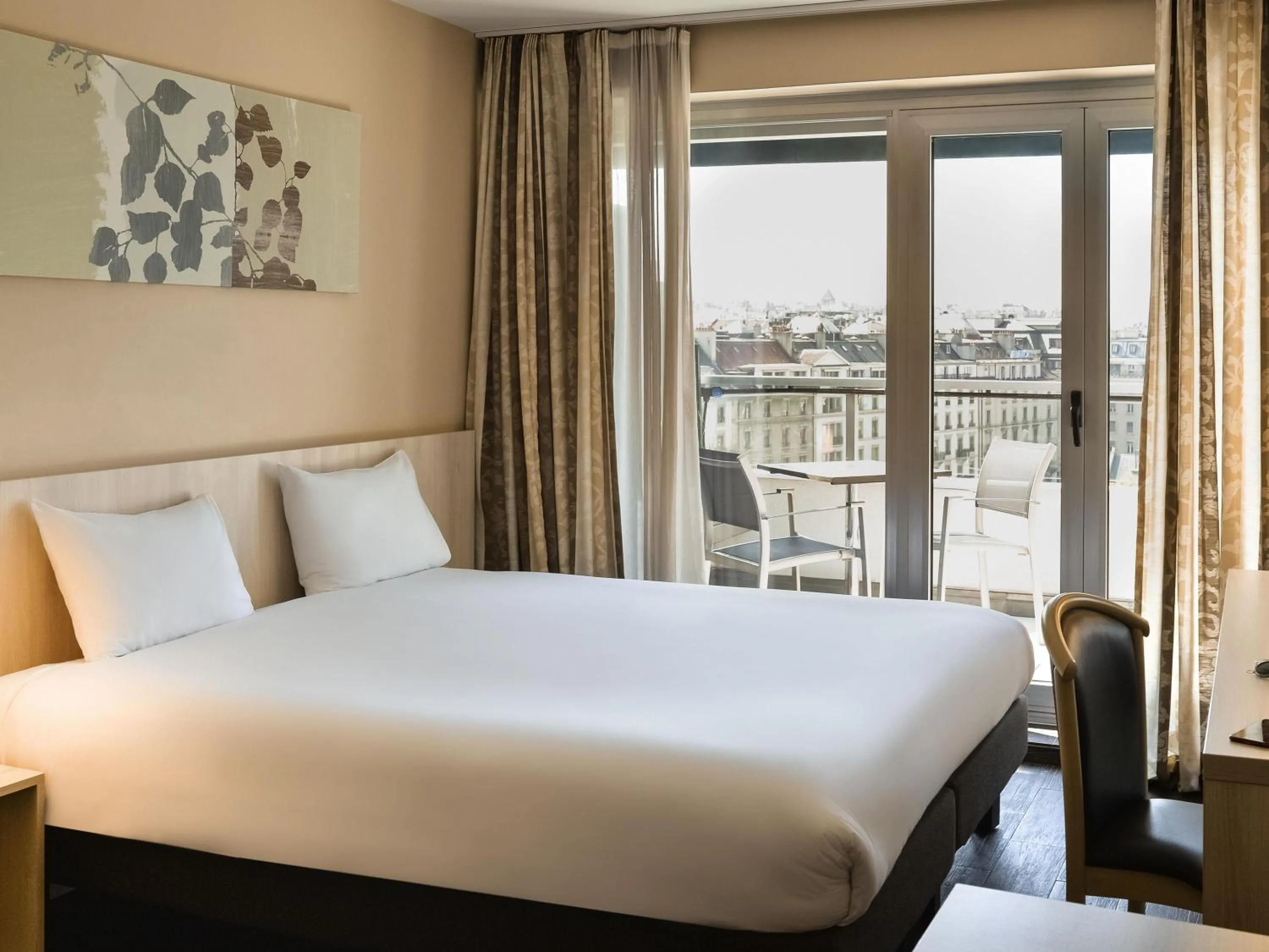 Bedroom, Bed in Aparthotel Adagio Genève Mont-Blanc