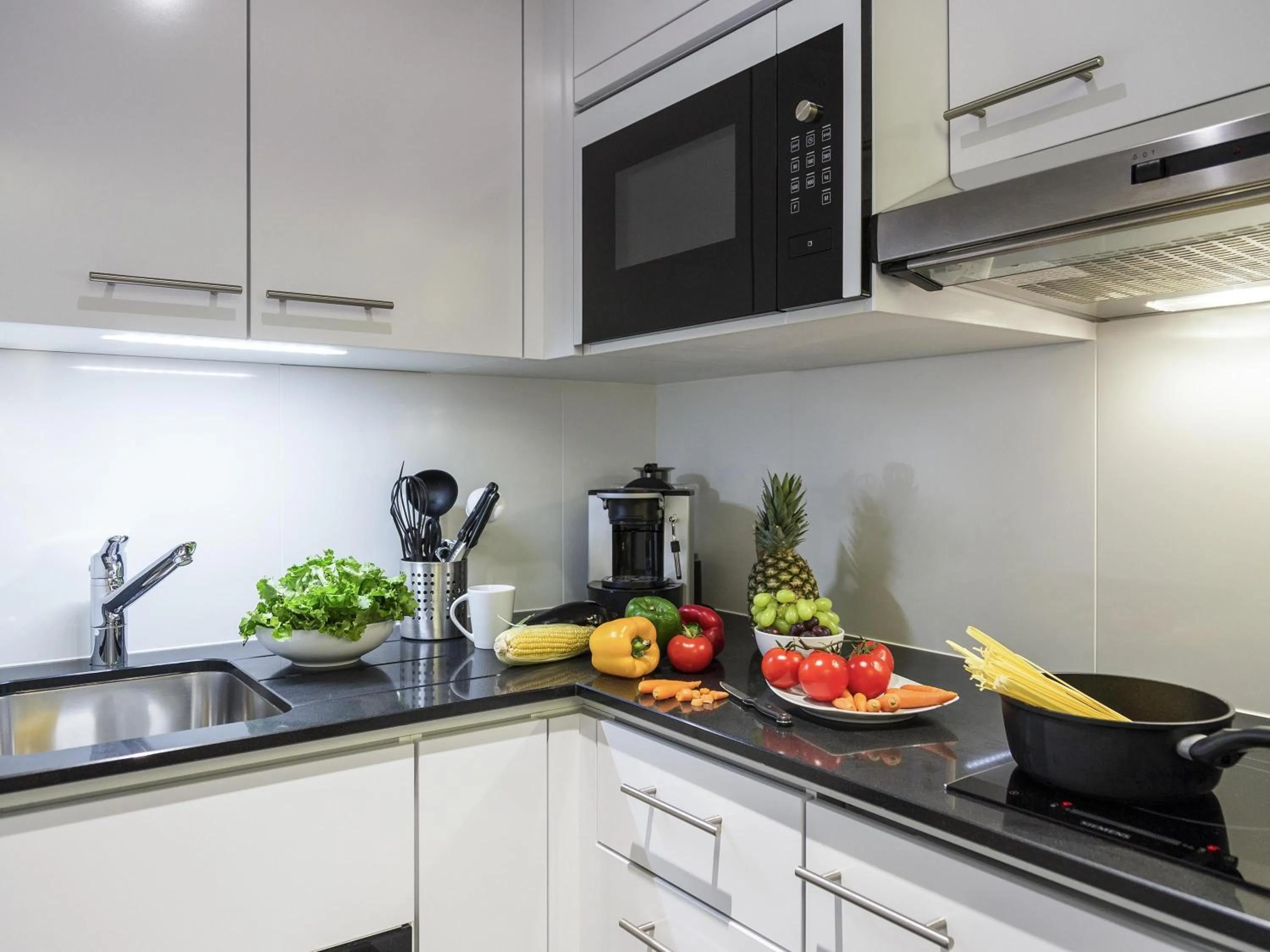 Bedroom in Aparthotel Adagio Genève Mont-Blanc