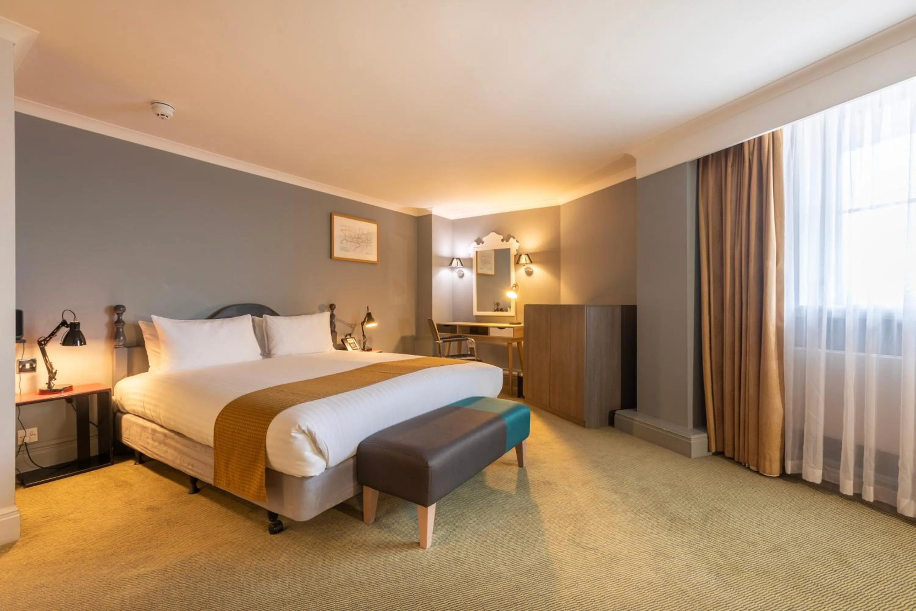 Bed in Holiday Inn London Sutton by IHG