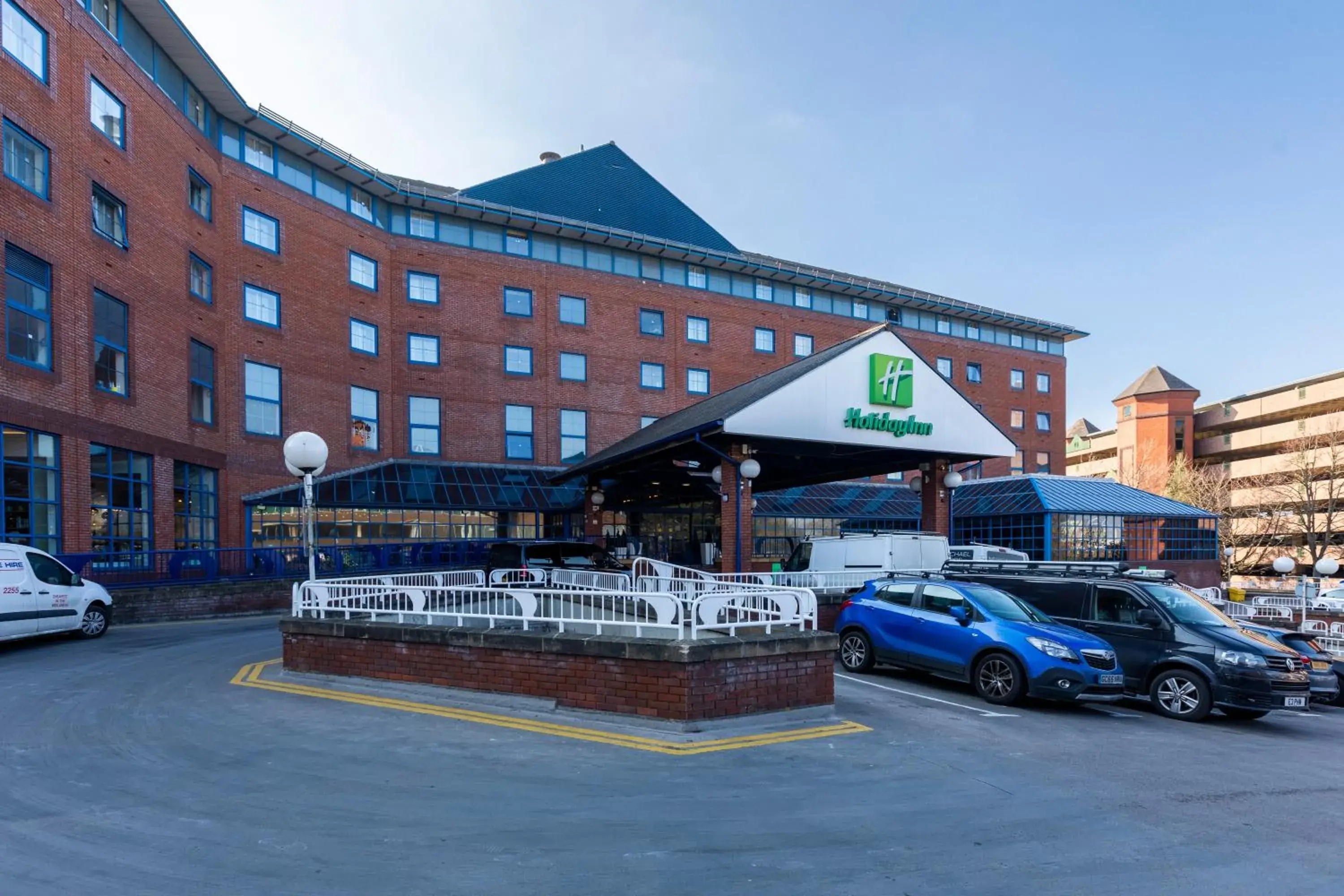 Property building in Holiday Inn London Sutton by IHG Property building in Holiday Inn London Sutton by IHG
