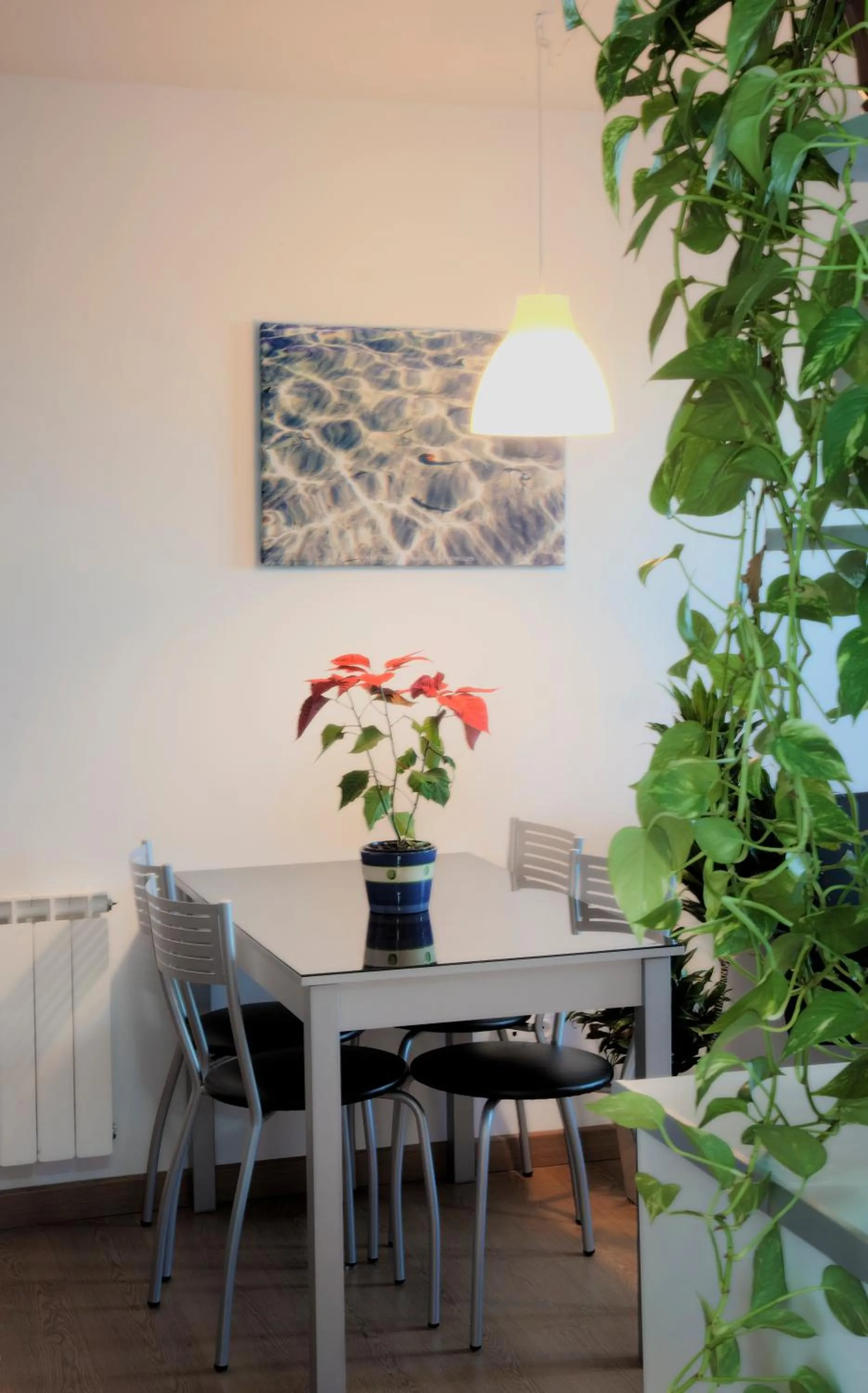 Dining area in Apartamentos Bahía de Boó
