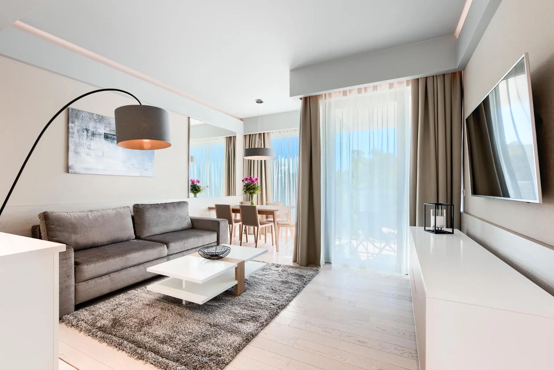 Communal lounge/ TV room in Dune Resort Mielno - B