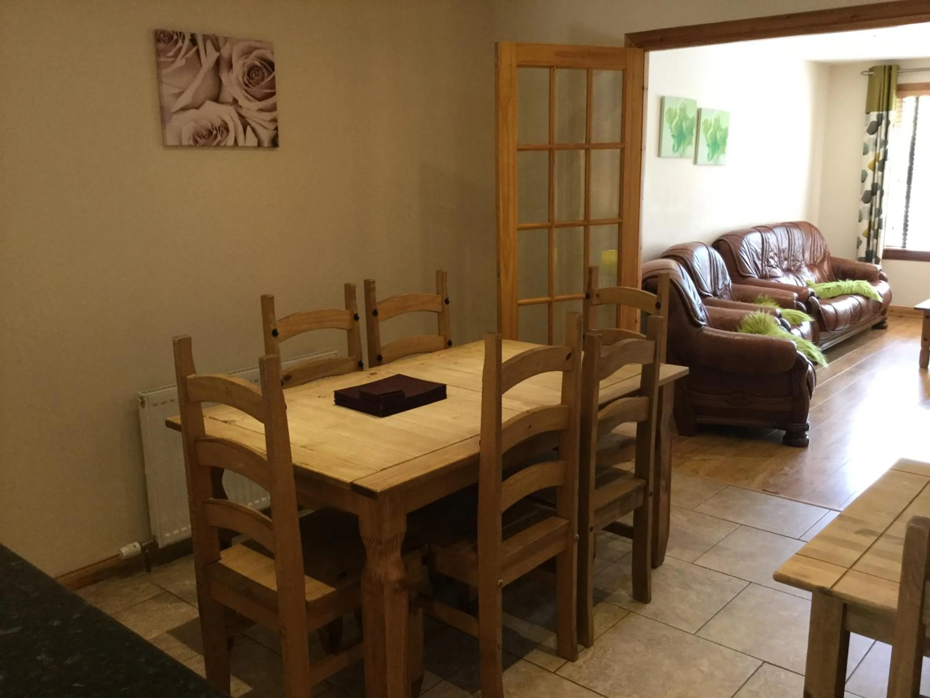 Four-Bedroom House - Stratherrick Free Parking