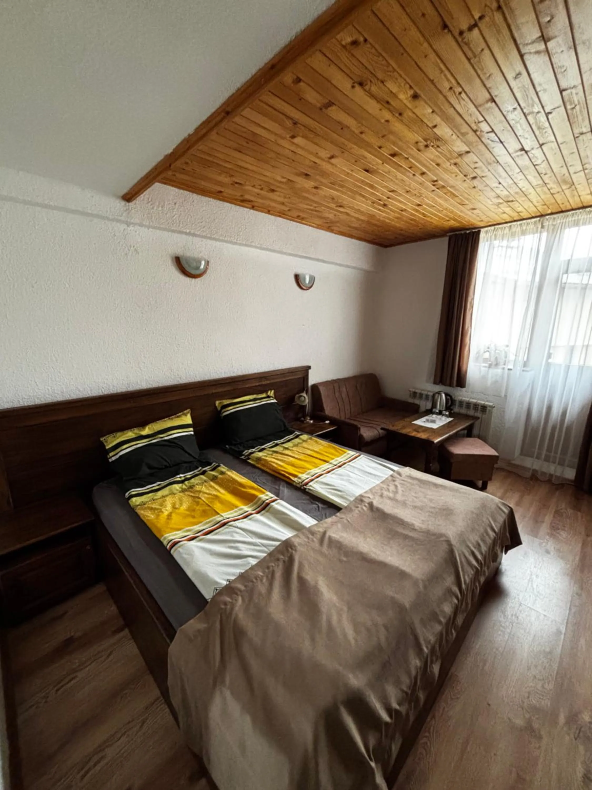 Bed in Durchova Kashta Family Hotel
