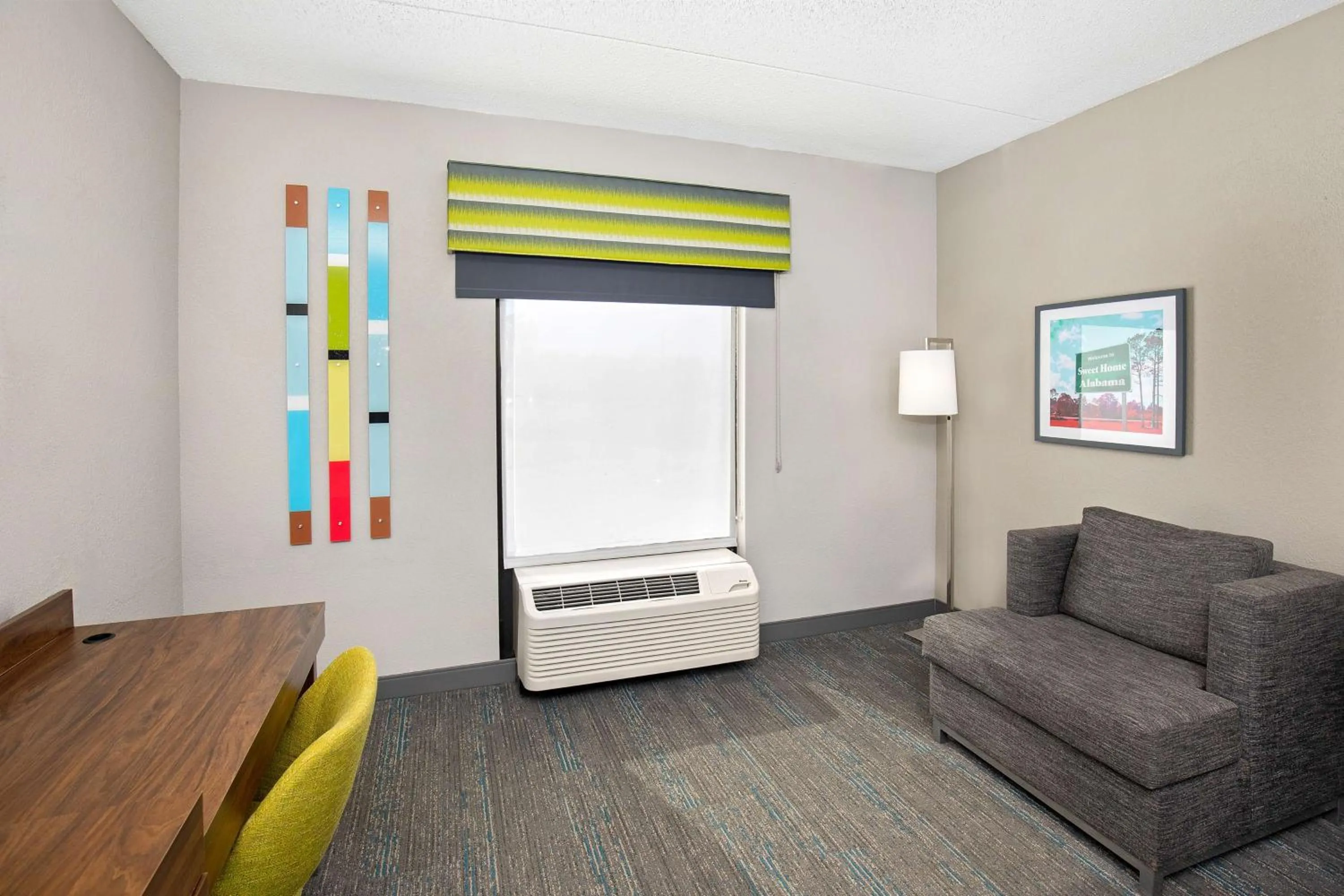 Living room in Hampton Inn Selma