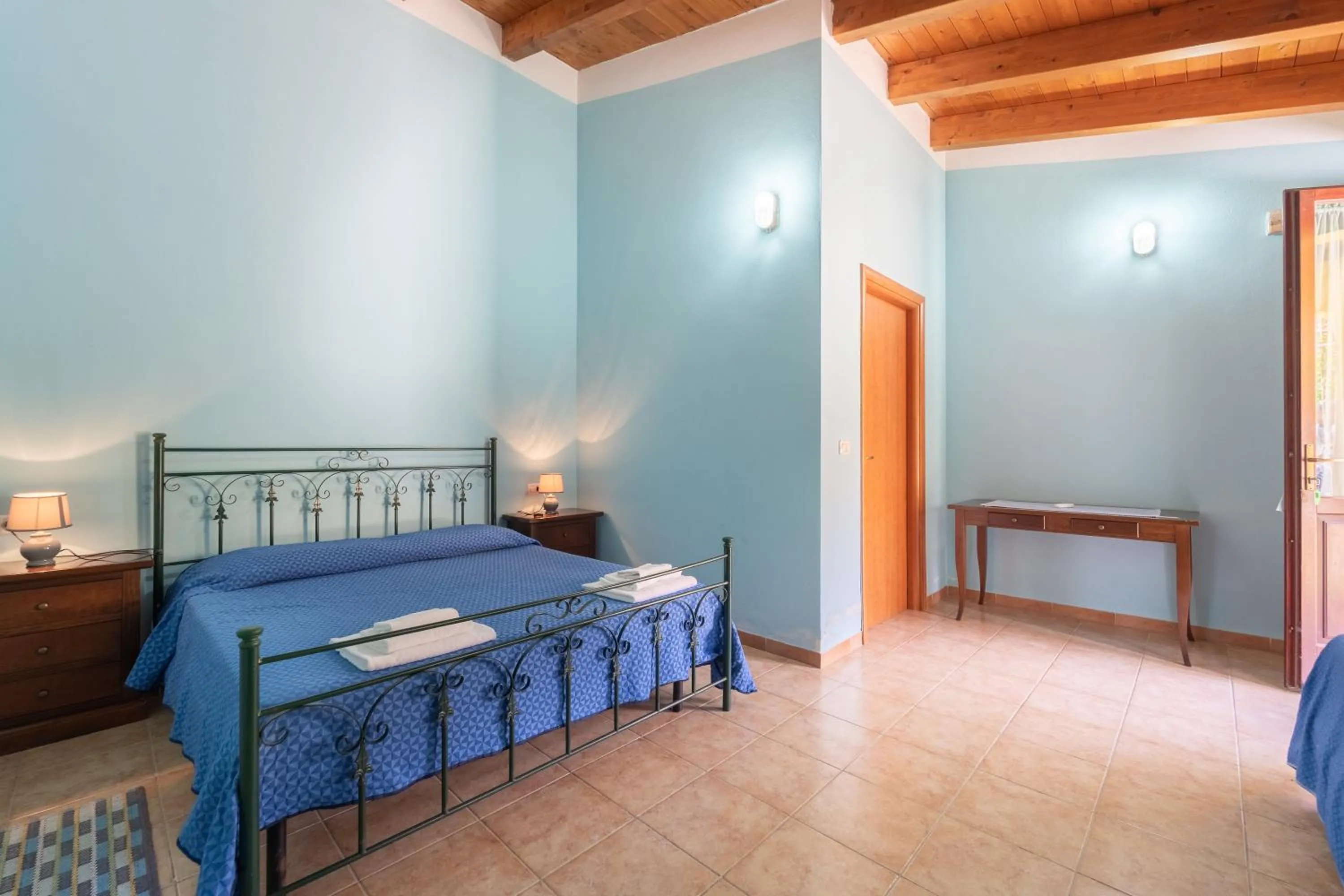 Bed in Agriturismo La Grotta Del Tesoro
