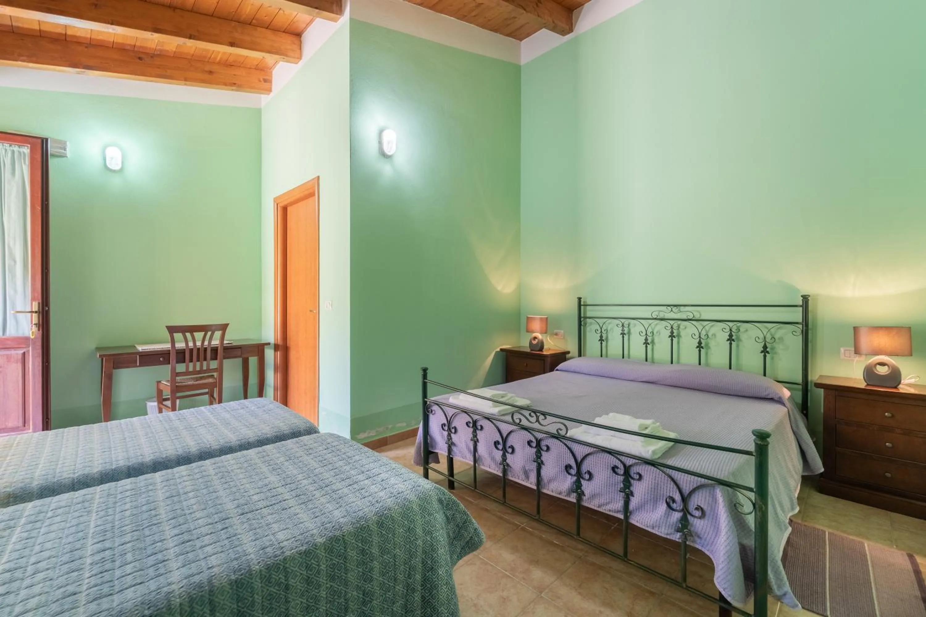 Bed in Agriturismo La Grotta Del Tesoro
