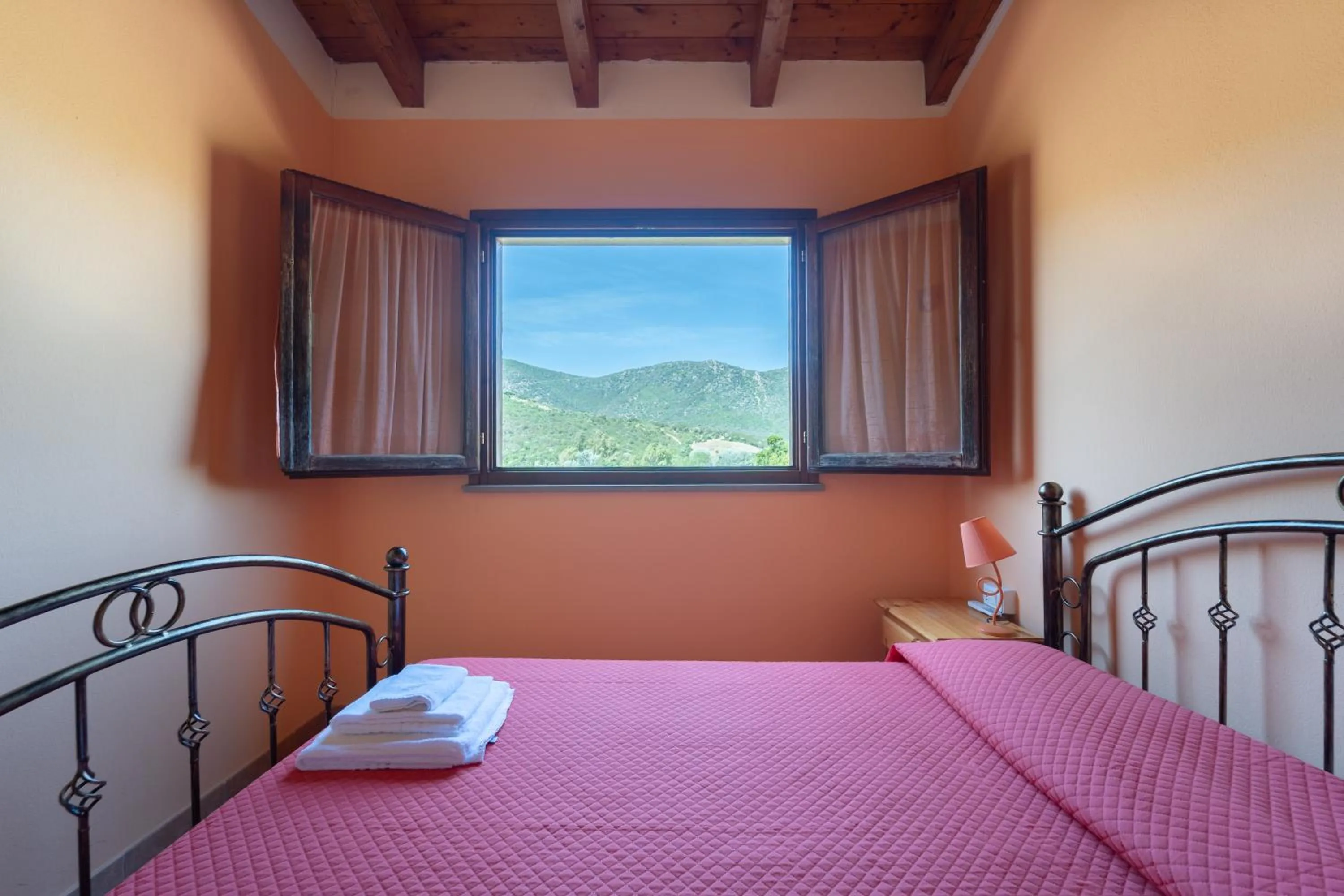 Bed in Agriturismo La Grotta Del Tesoro