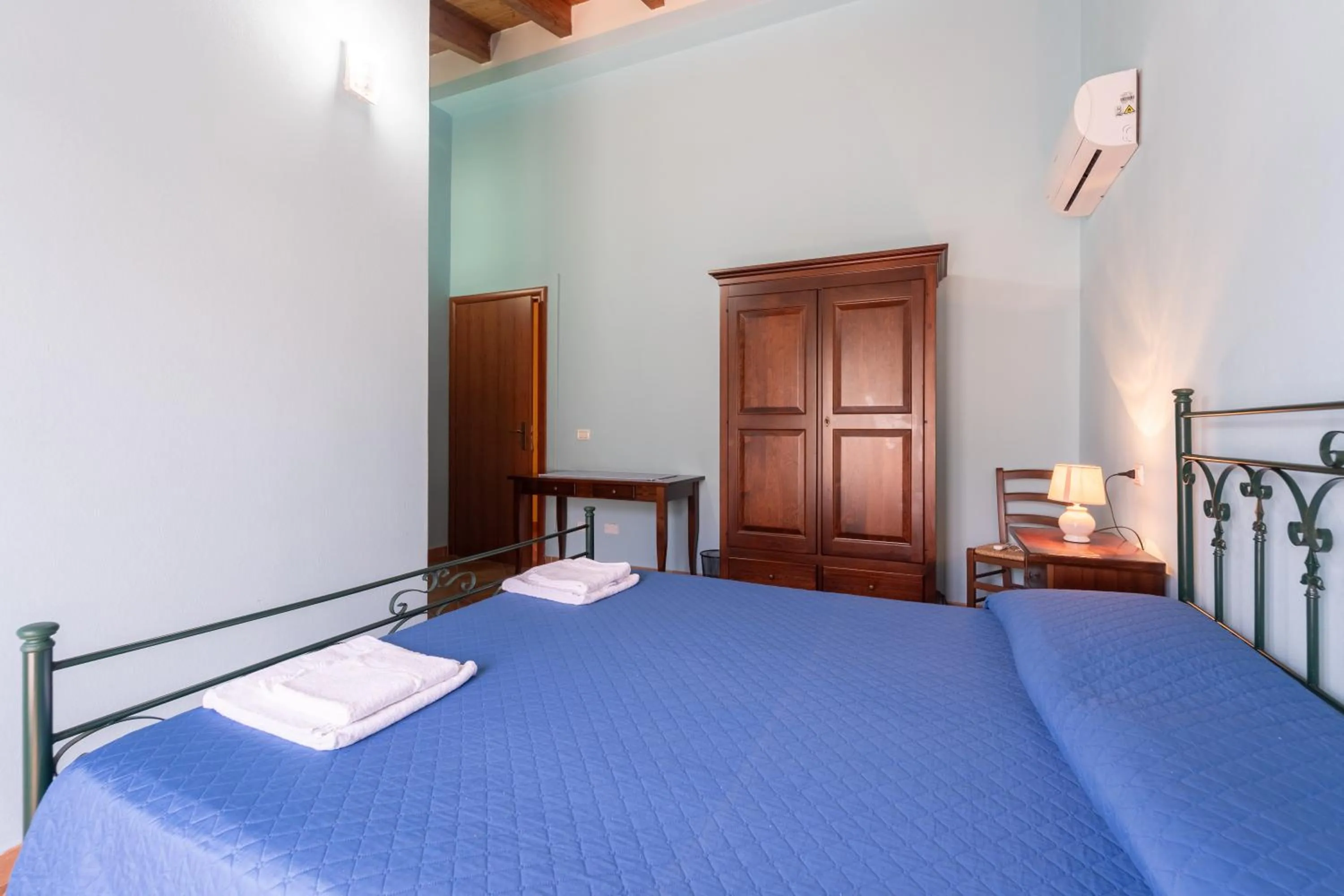 Bed in Agriturismo La Grotta Del Tesoro