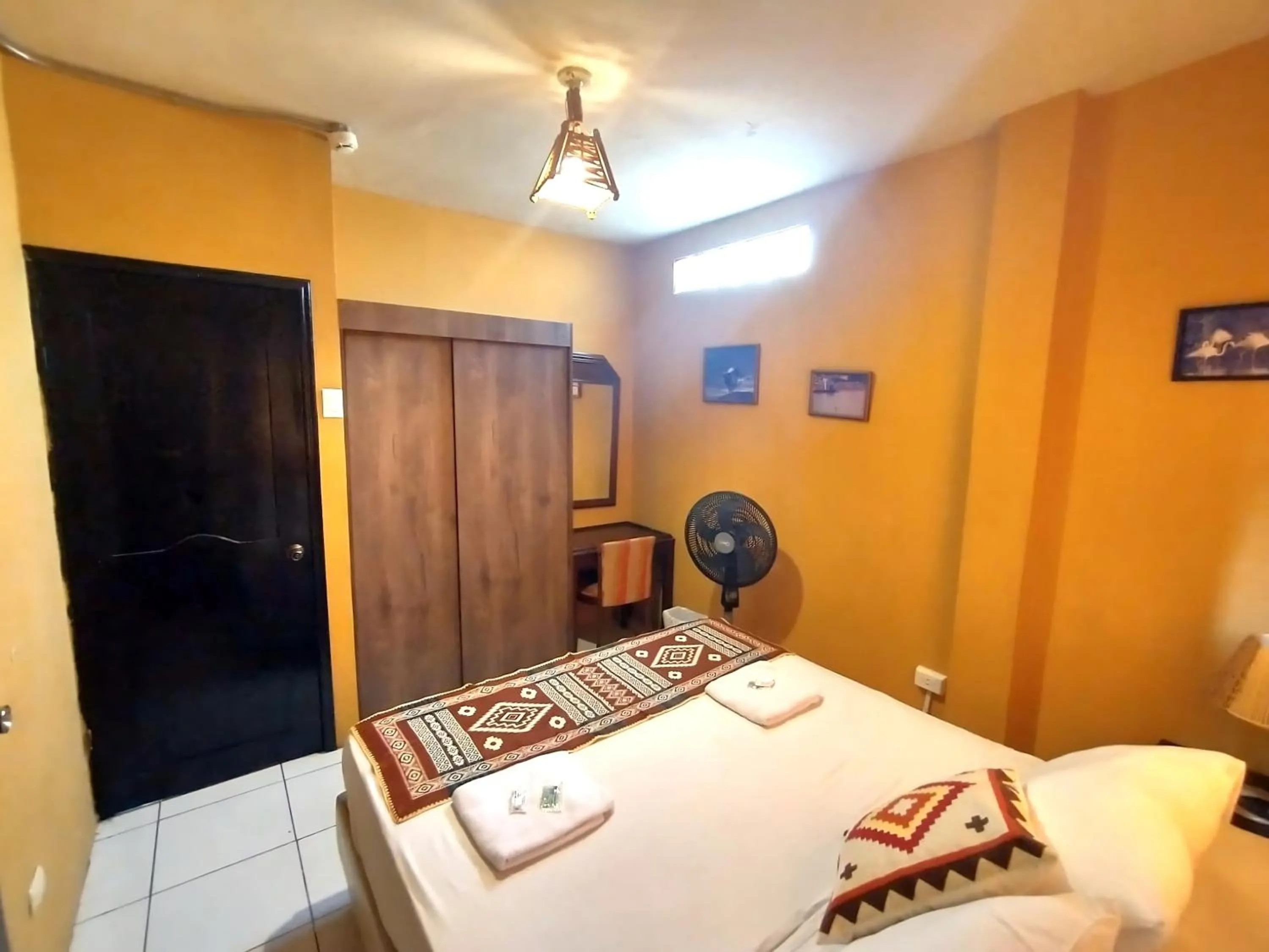Bedroom, Bed in Dreamkapture Hostel close to the airport and bus terminal