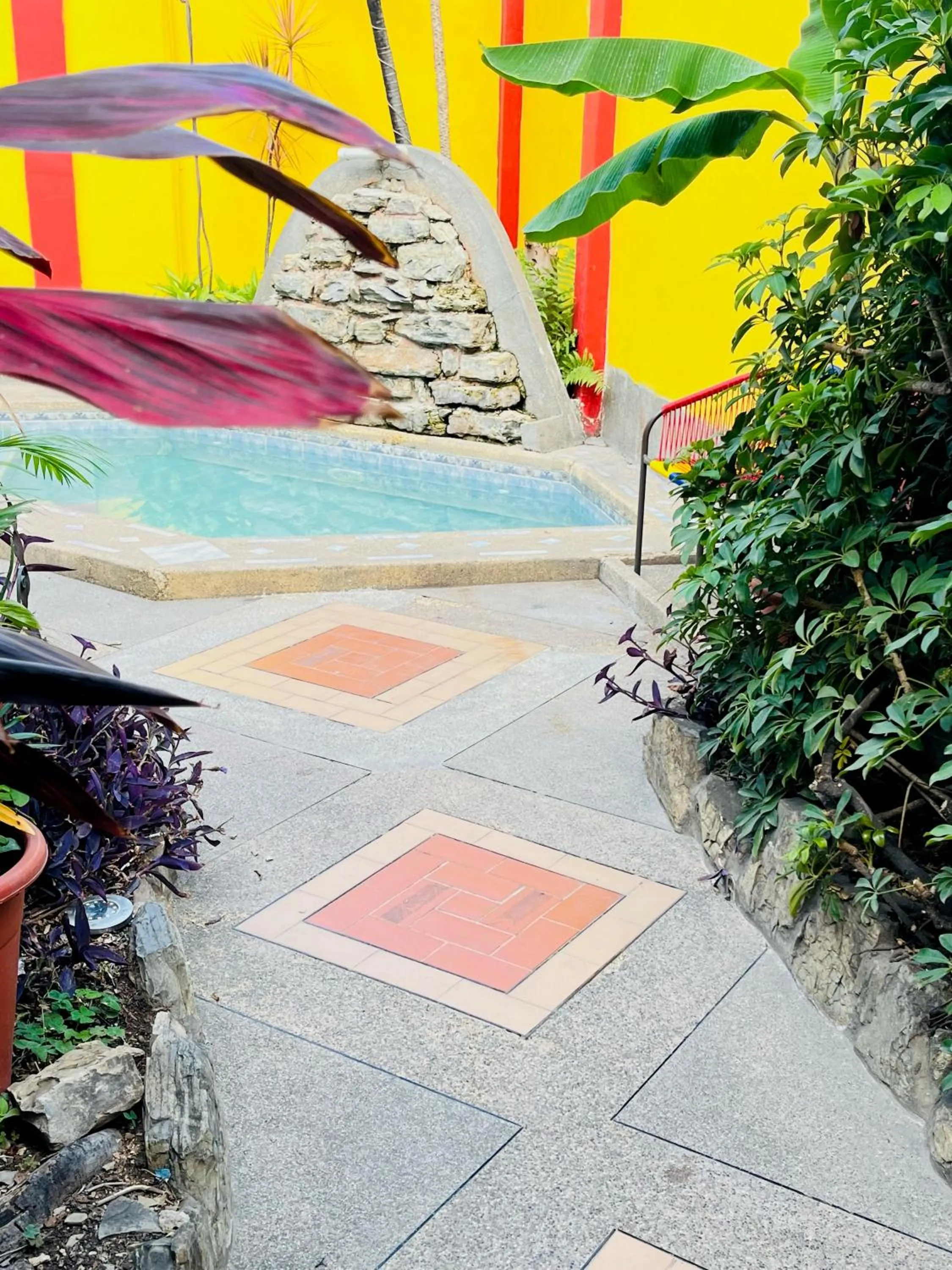 Property building in Dreamkapture Hostel close to the airport and bus terminal