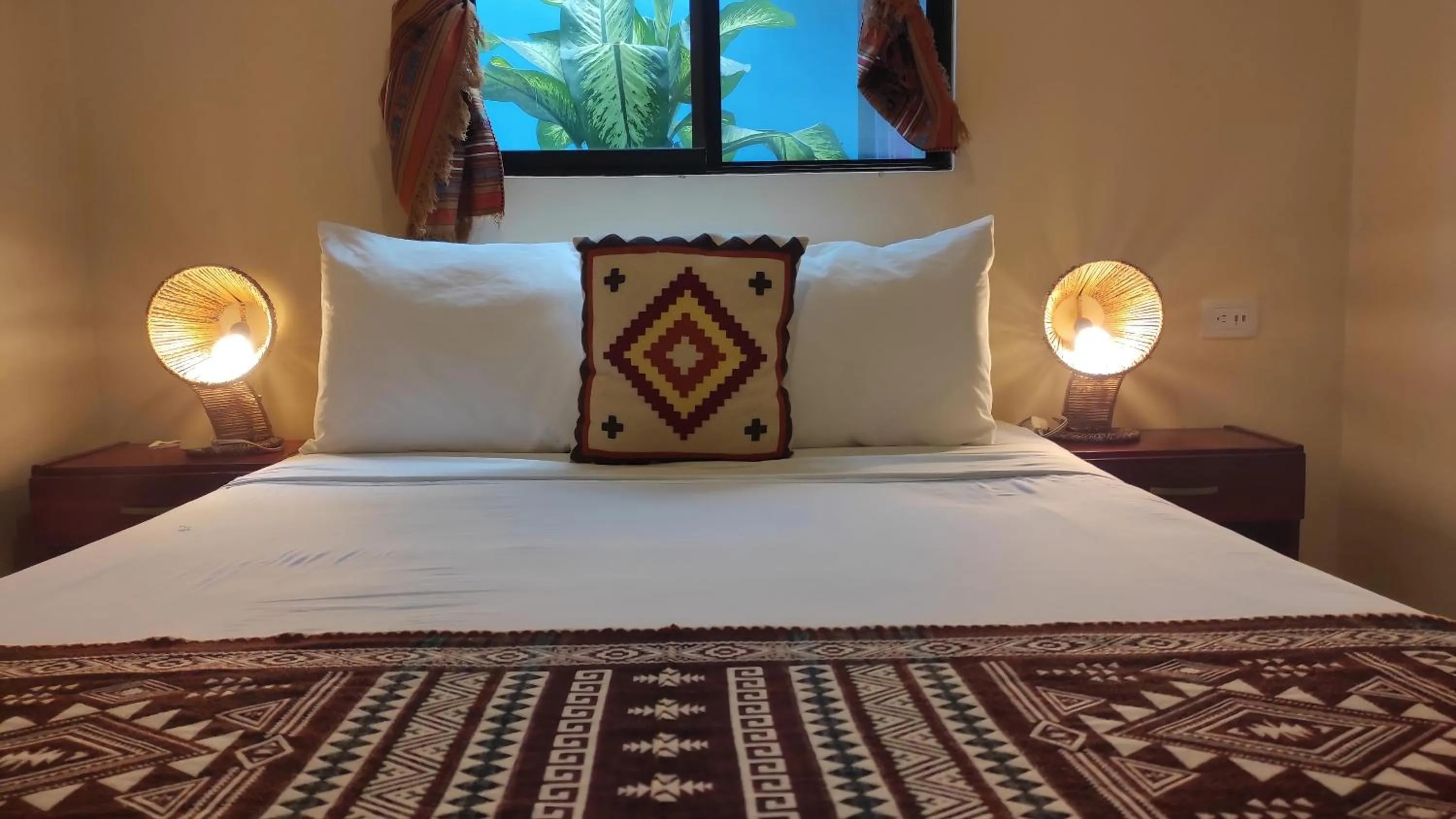 Bed in Dreamkapture Hostel close to the airport and bus terminal