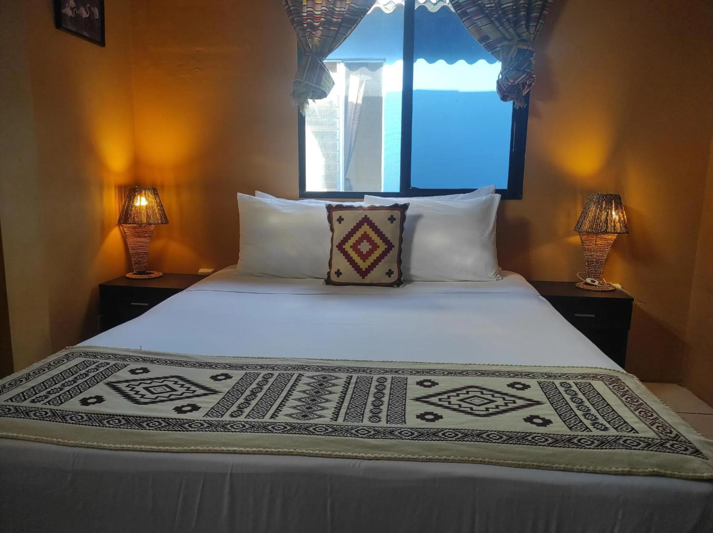 Bed in Dreamkapture Hostel close to the airport and bus terminal