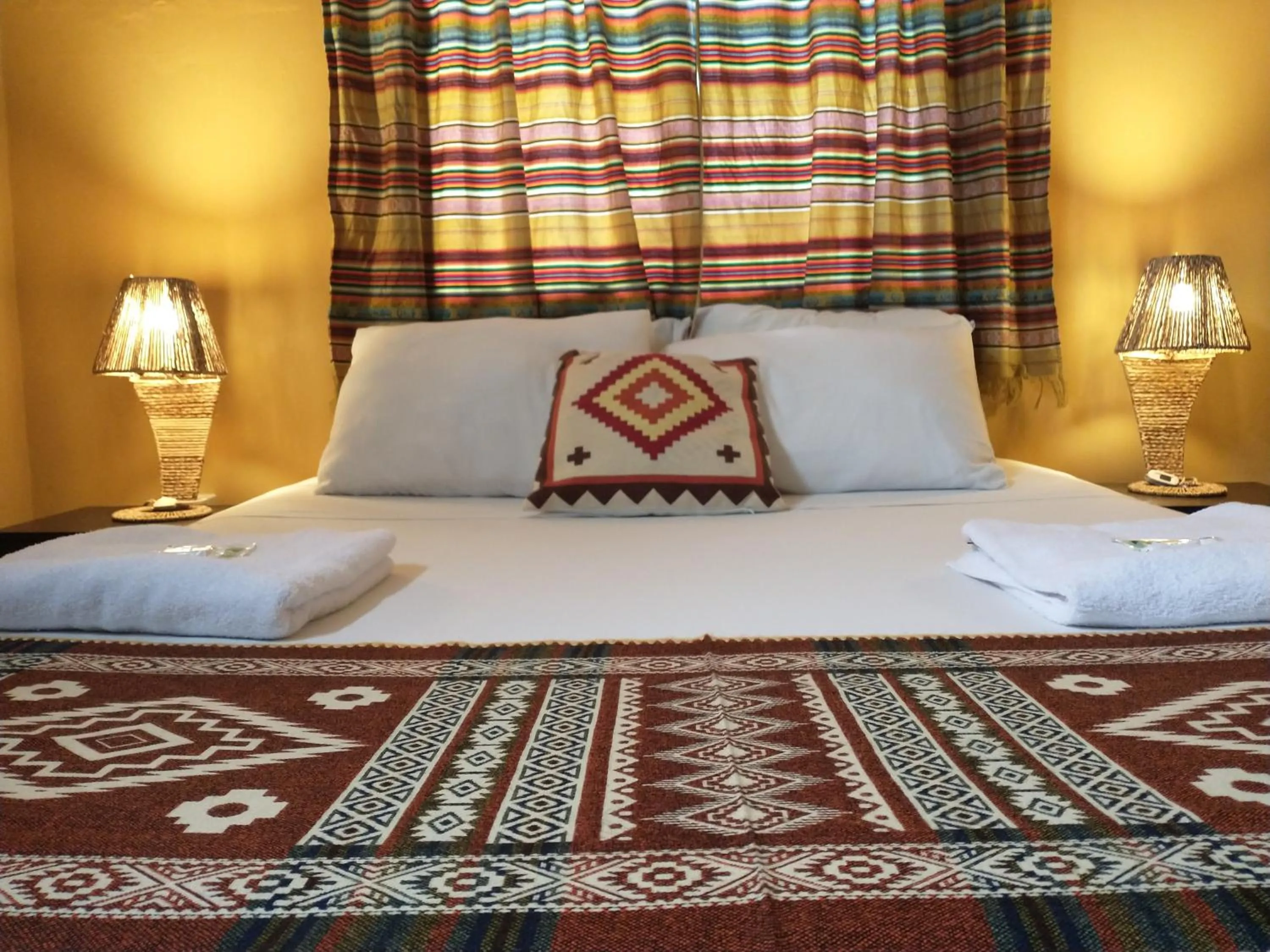 Bed in Dreamkapture Hostel close to the airport and bus terminal