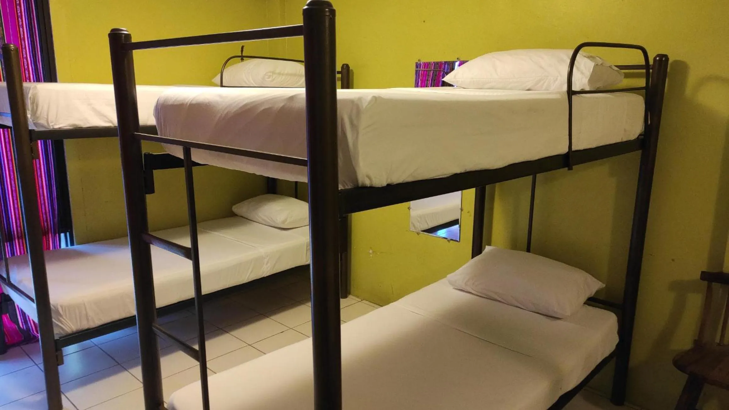 bunk bed, Bed in Dreamkapture Hostel close to the airport and bus terminal