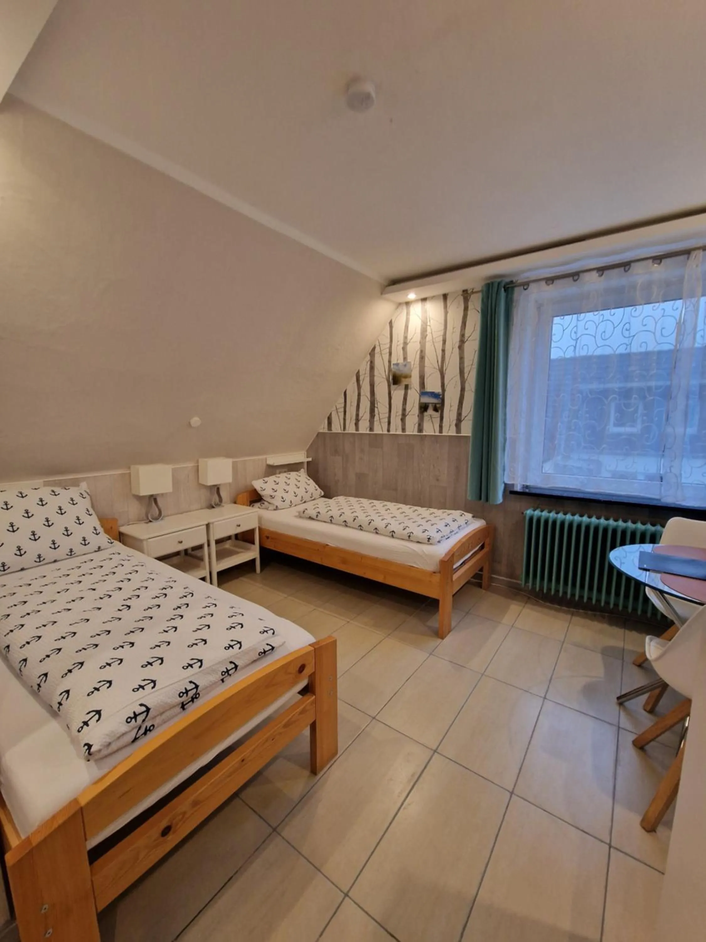 Photo of the whole room, Bed in Hotel Kenny & Henry