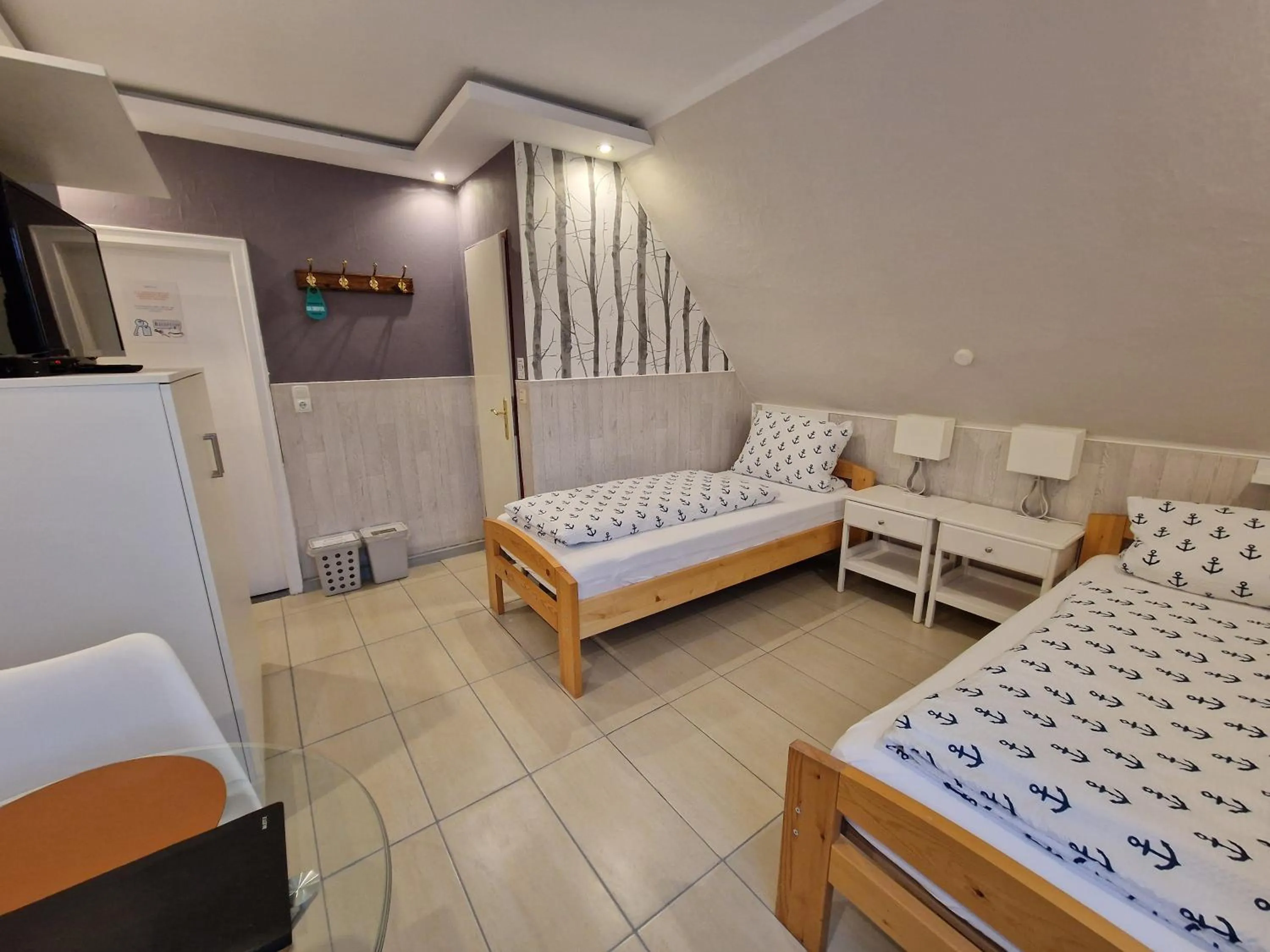 Photo of the whole room, Bed in Hotel Kenny & Henry