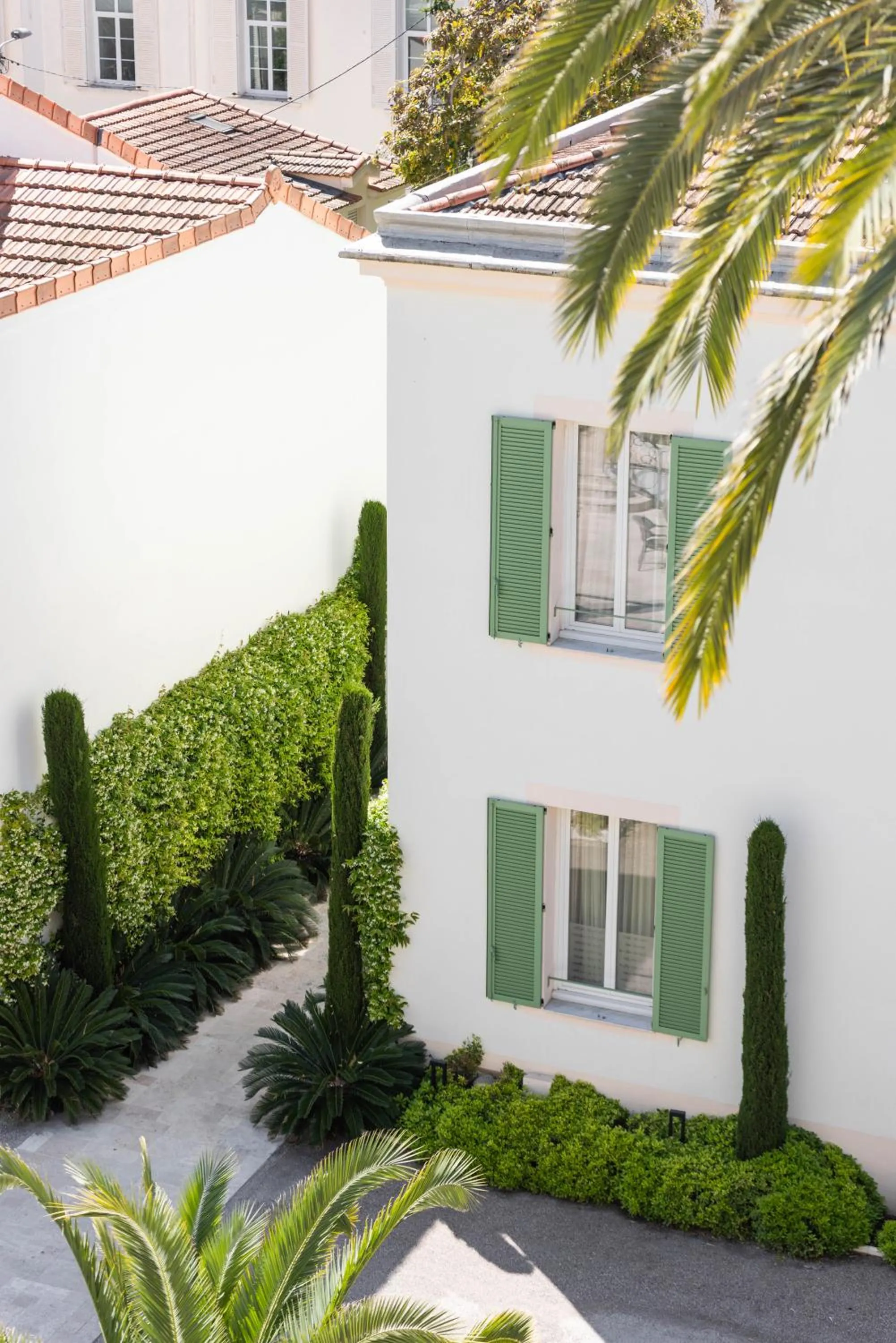 Property building in Hotel Verlaine