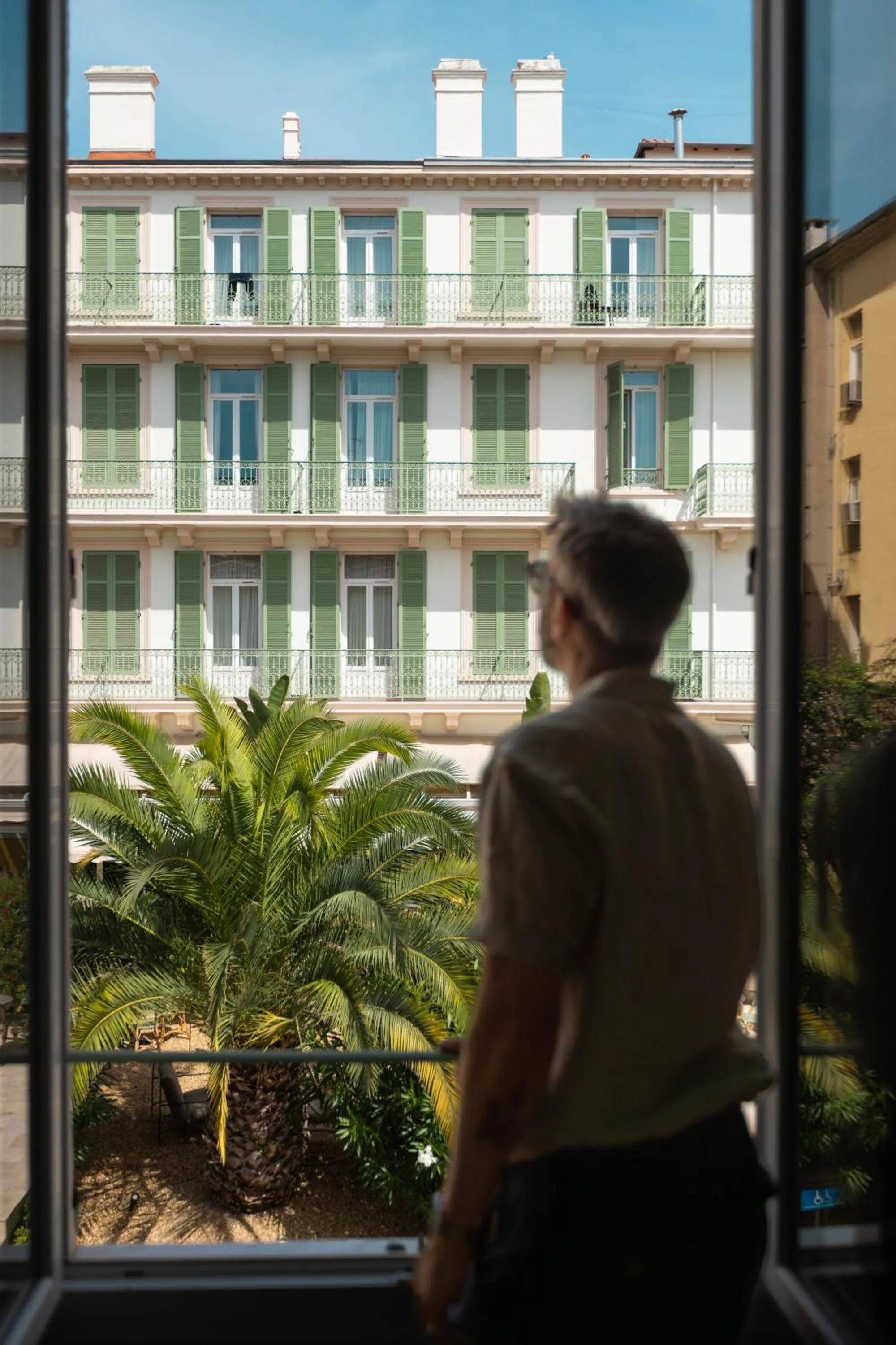 Property building in Hotel Verlaine