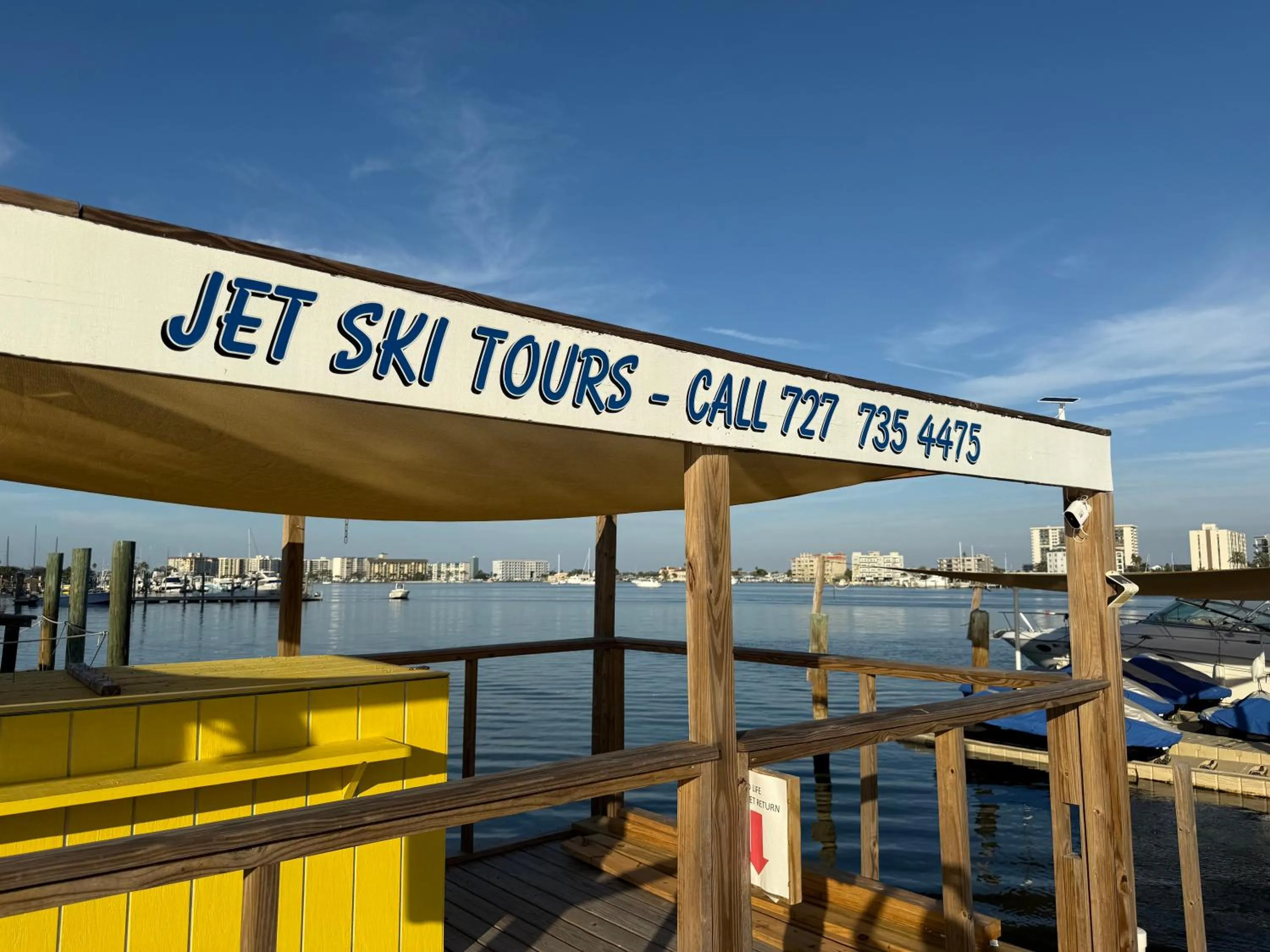 Entertainment in Barefoot Bay Resort Motel