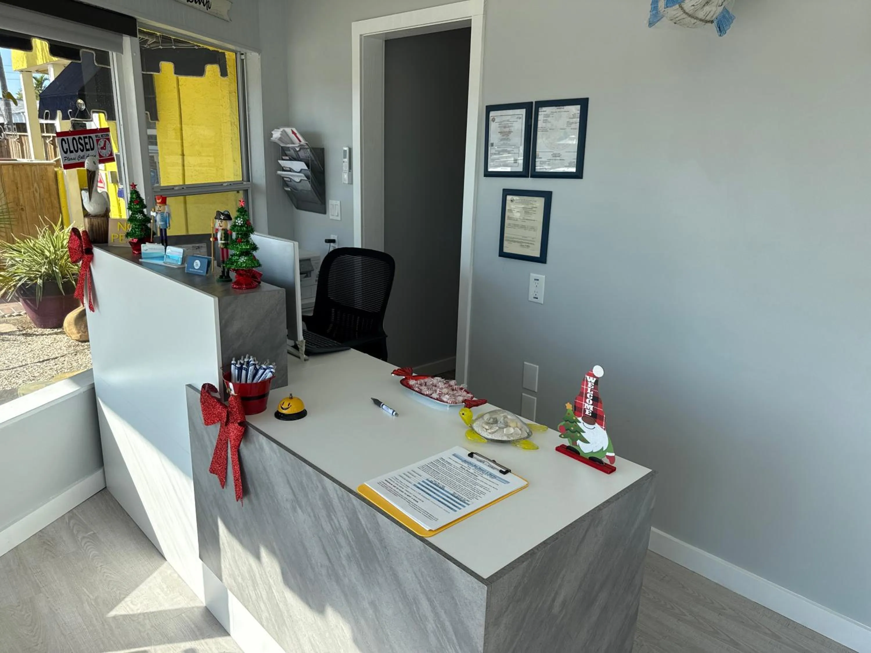 Property building in Barefoot Bay Resort Motel