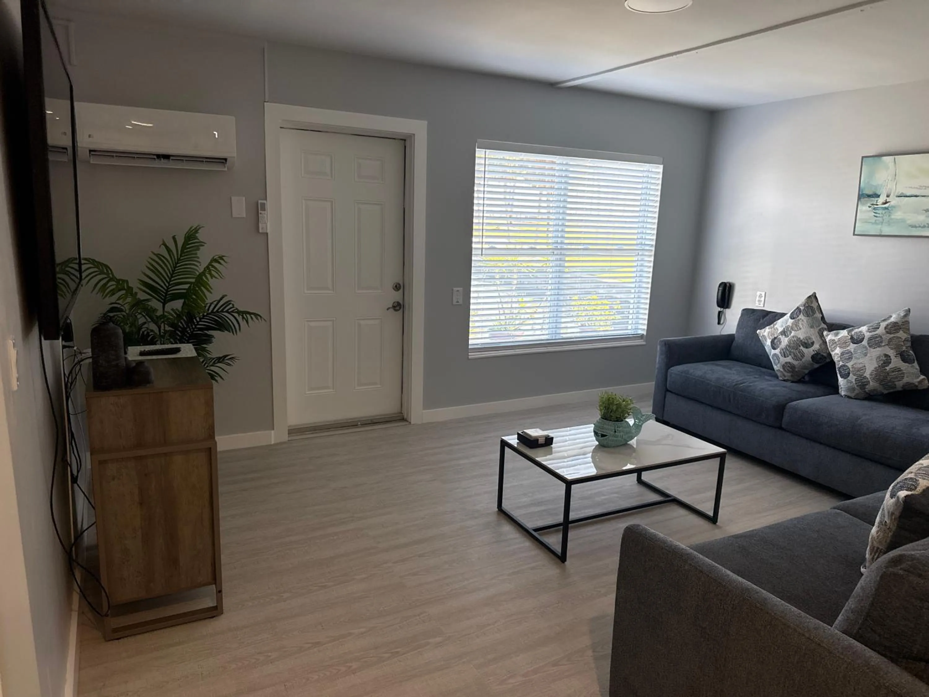 Photo of the whole room in Barefoot Bay Resort Motel