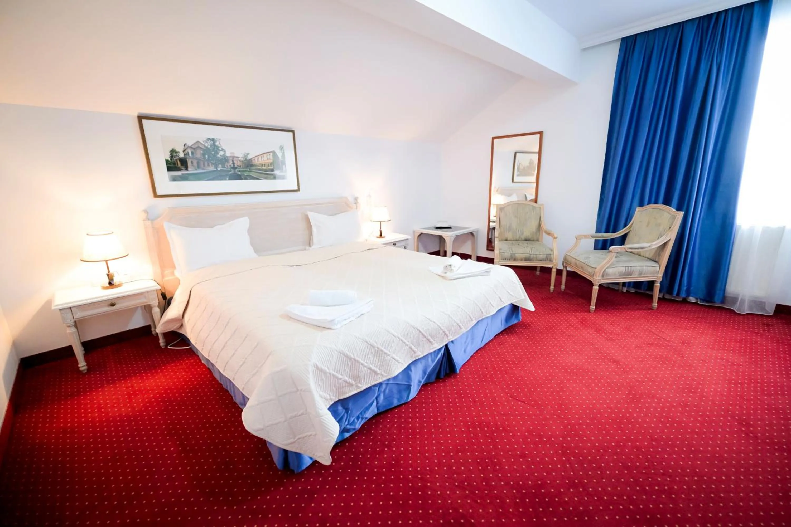 Photo of the whole room, Bed in Visconti Militari