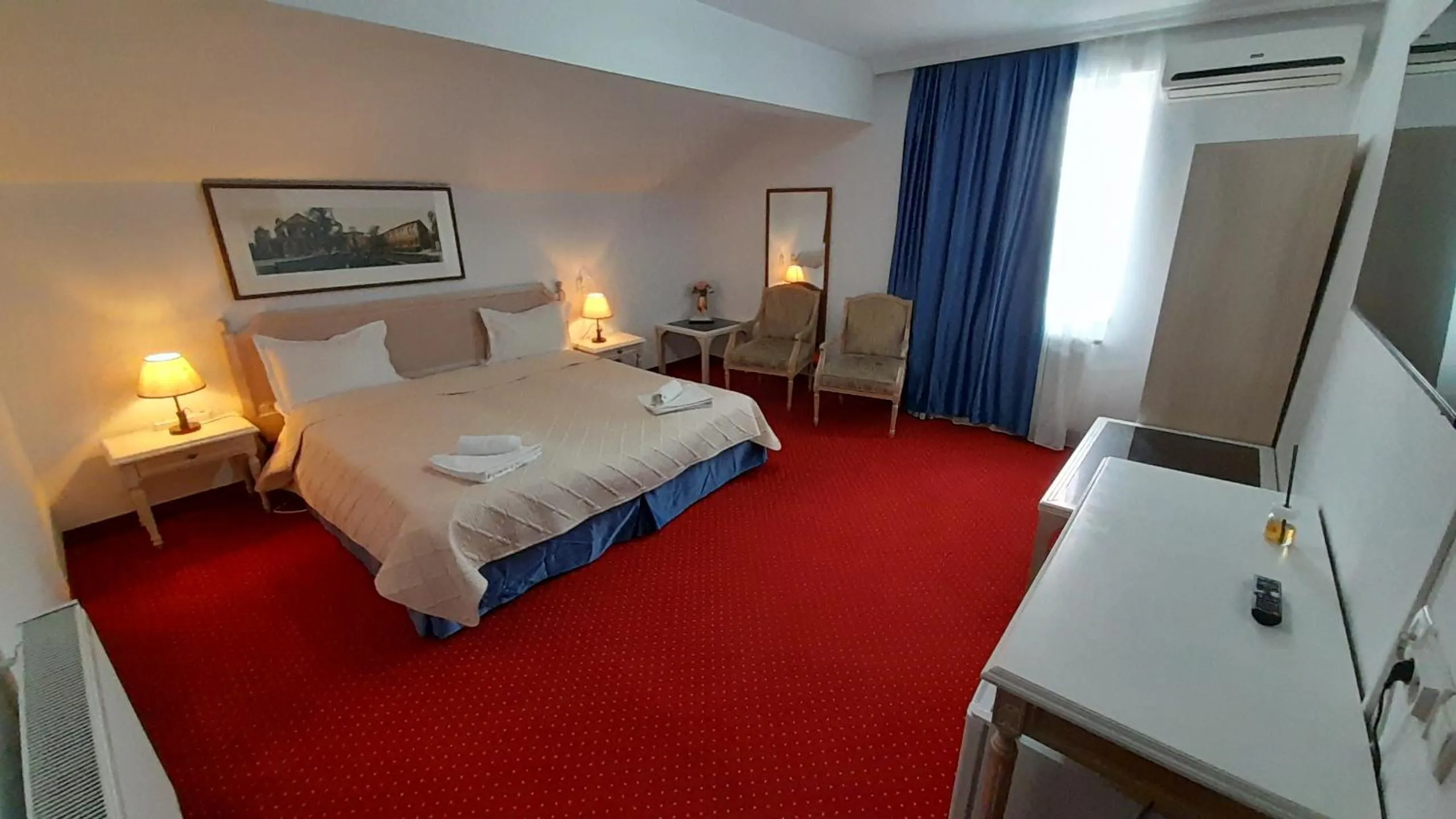 Photo of the whole room, Bed in Visconti Militari