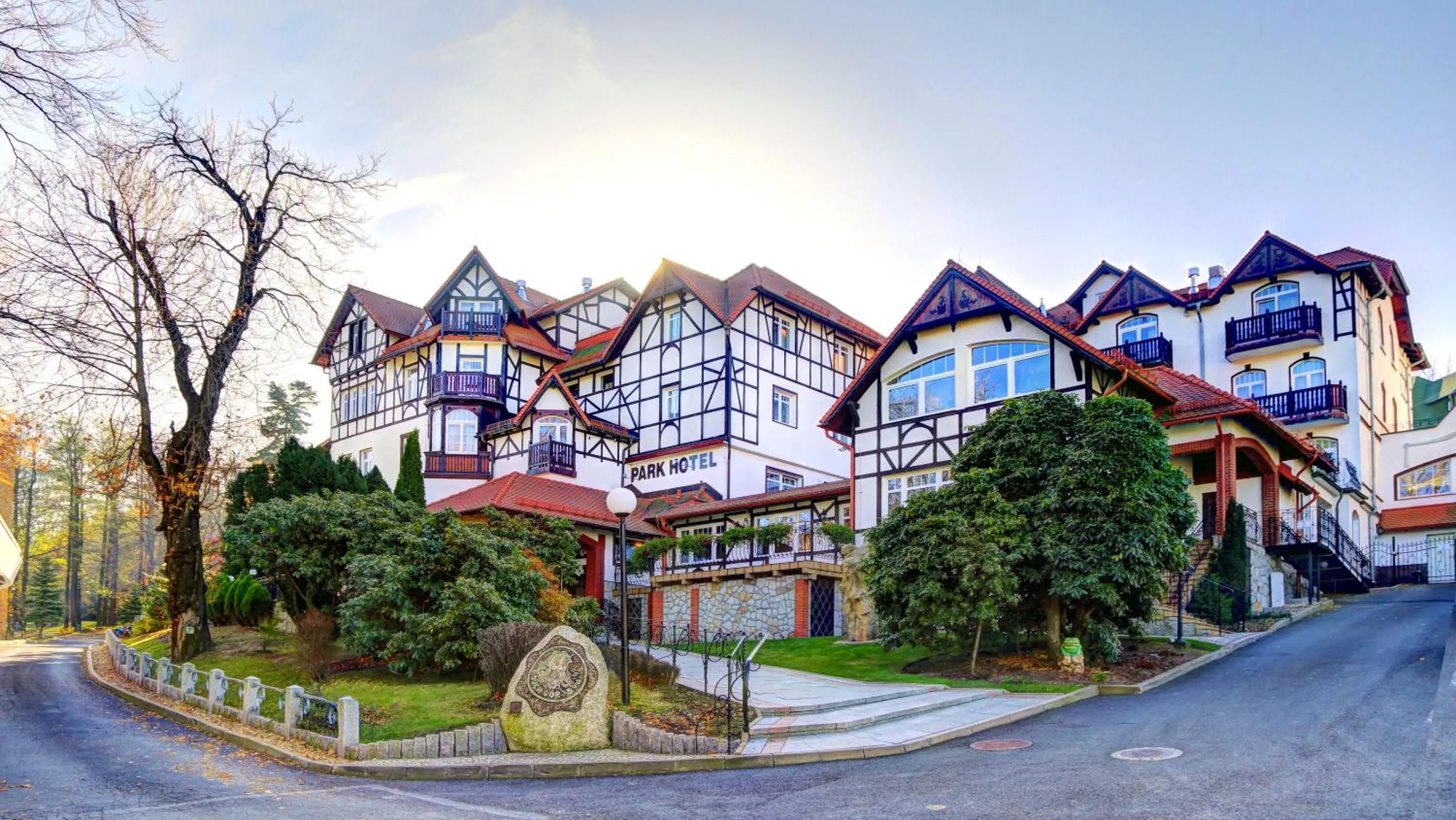 Facade/entrance in Park Hotel Kur & Spa