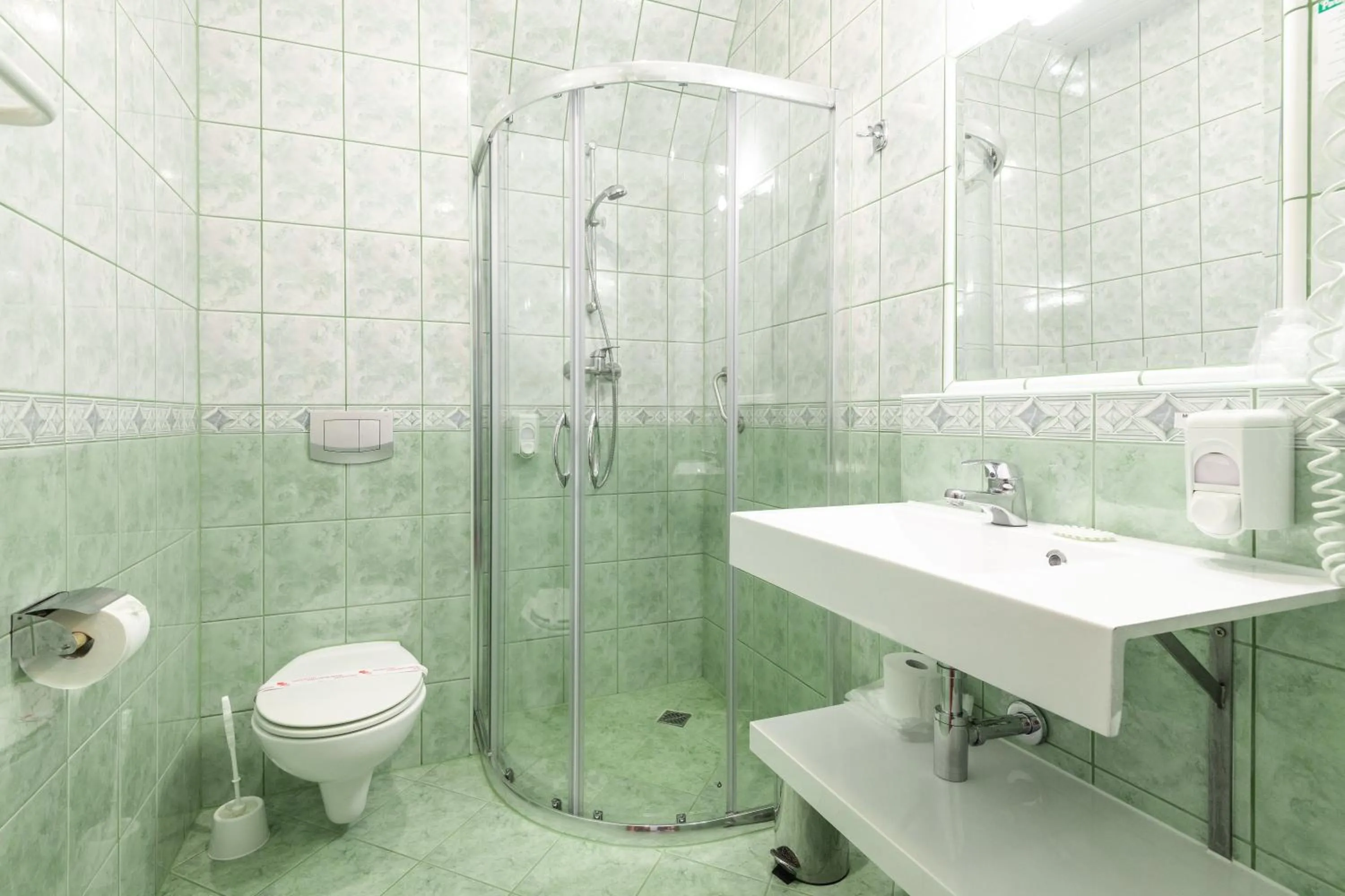 Shower in Park Hotel Kur & Spa