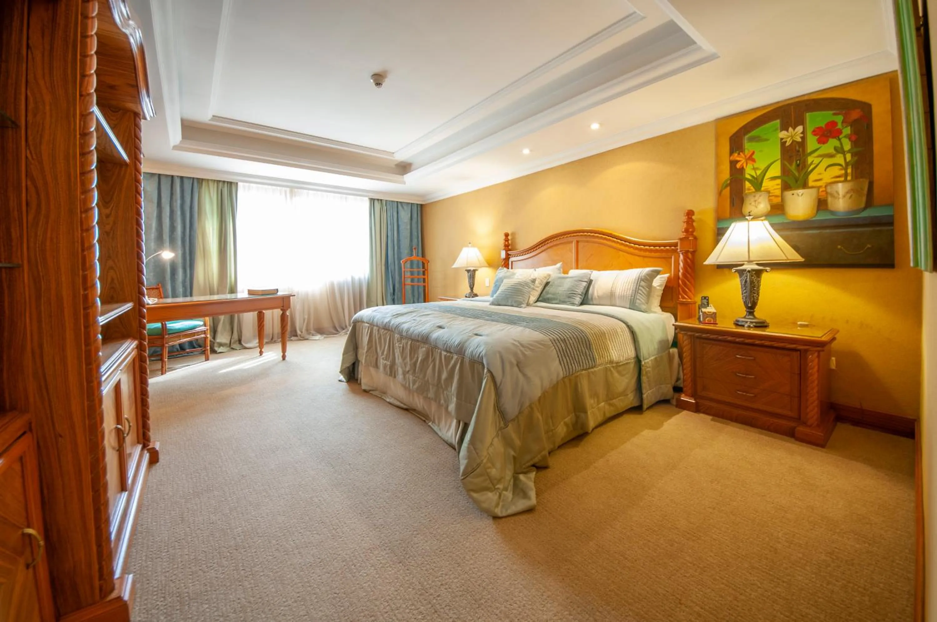 Bed in Granados Park Hotel