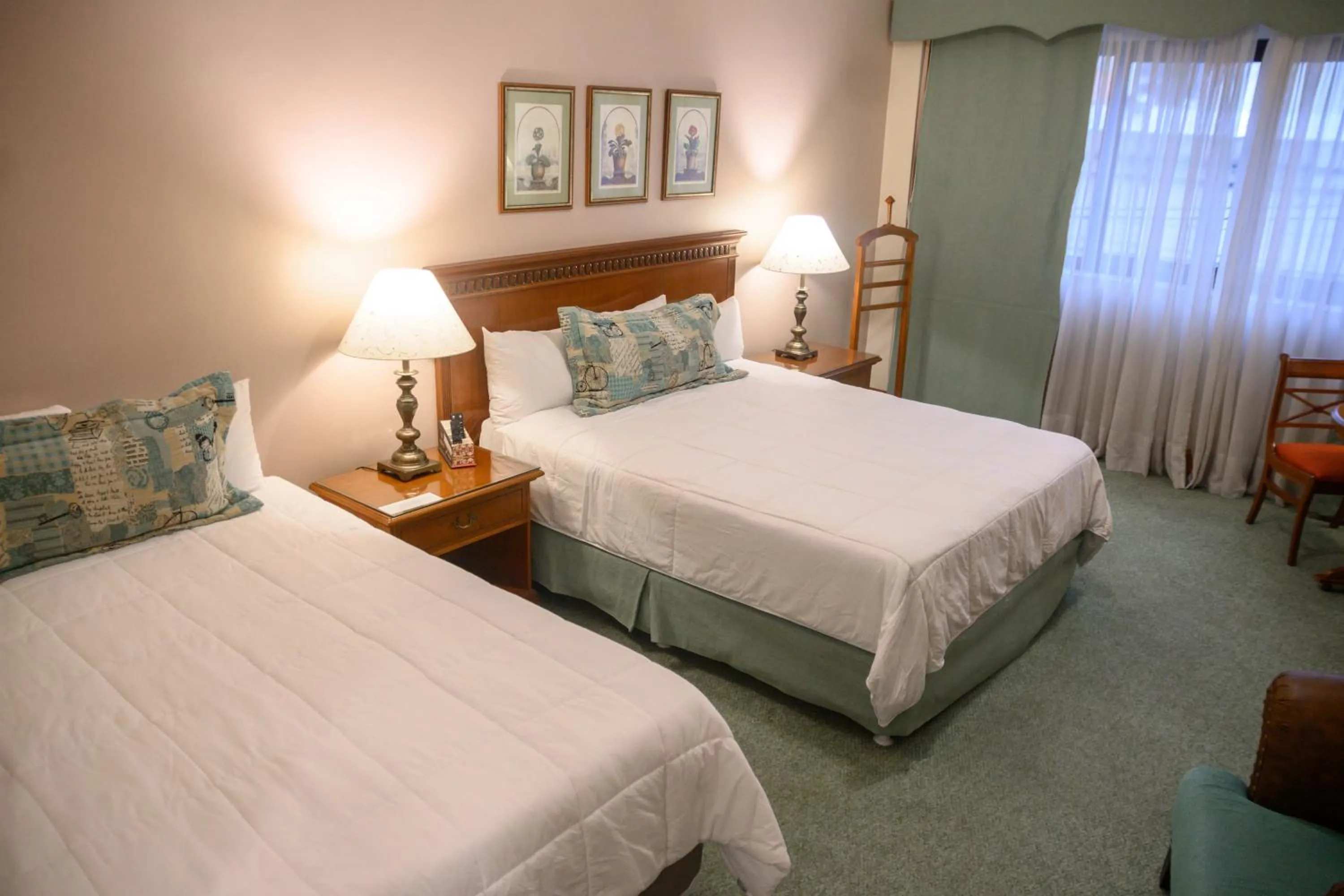 Bed in Granados Park Hotel