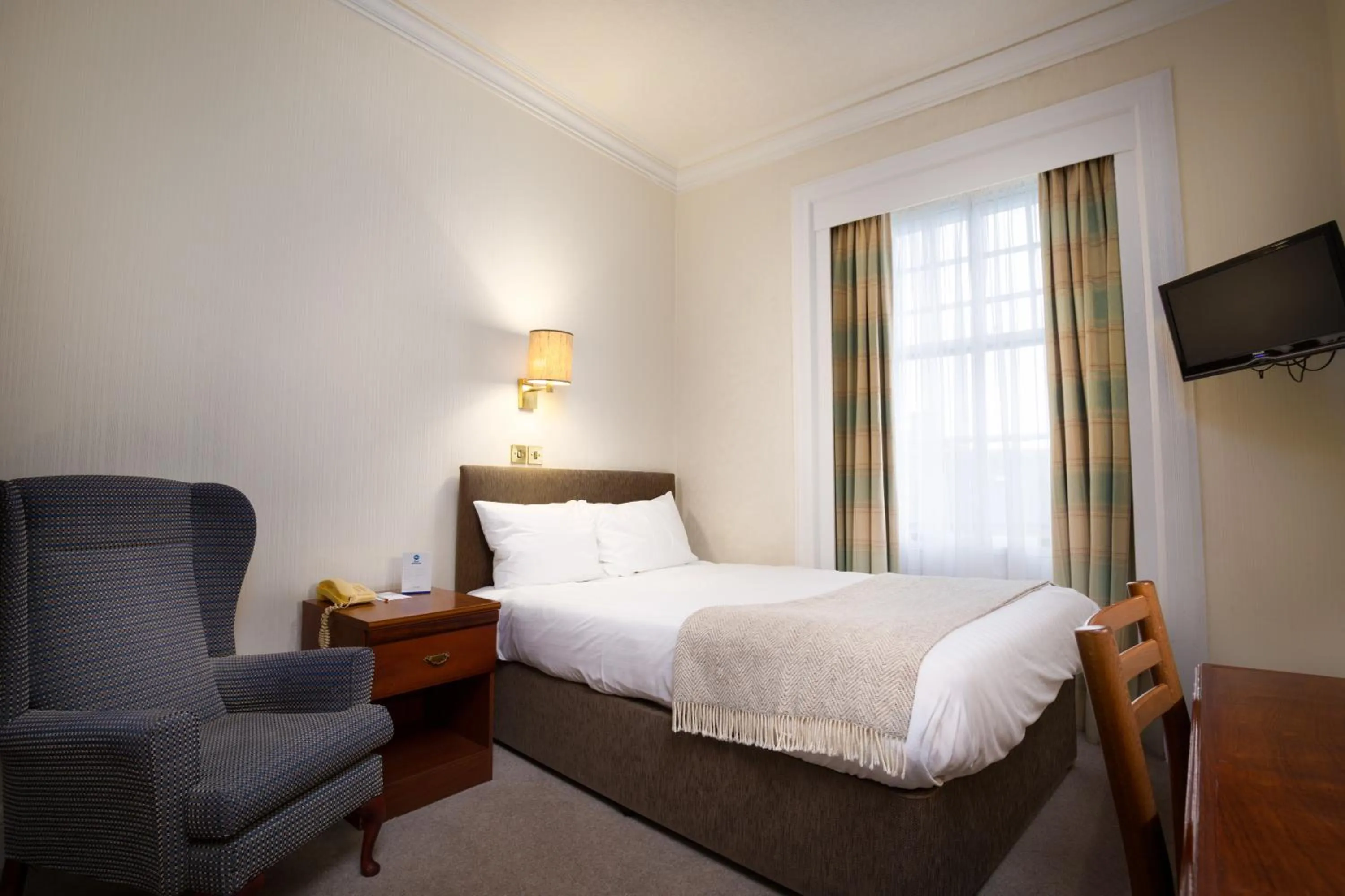 Bed in Best Western Station Hotel