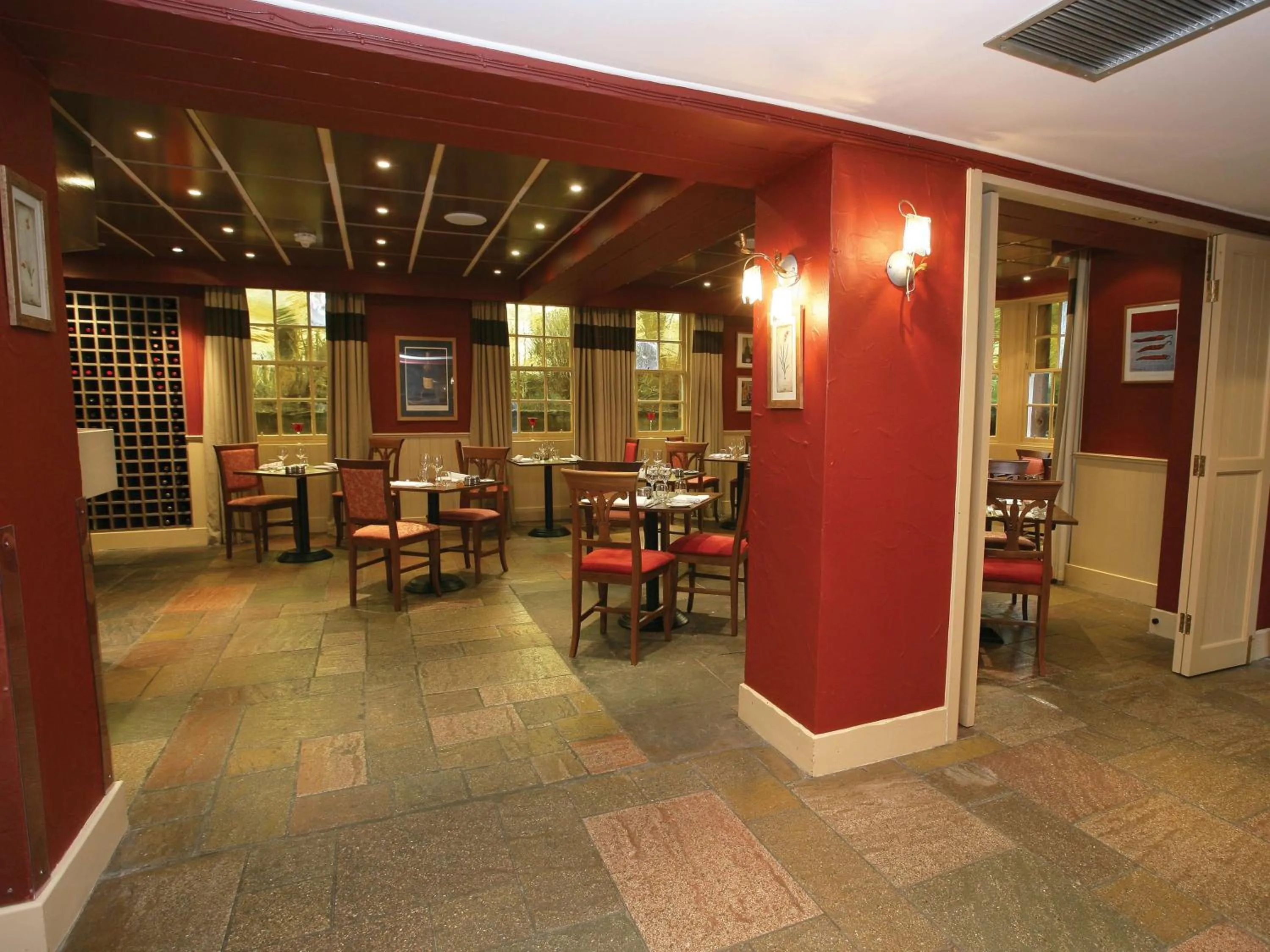 Restaurant/Places to Eat in Best Western Station Hotel