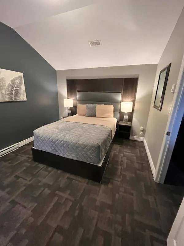 Newfound Inn & Suites