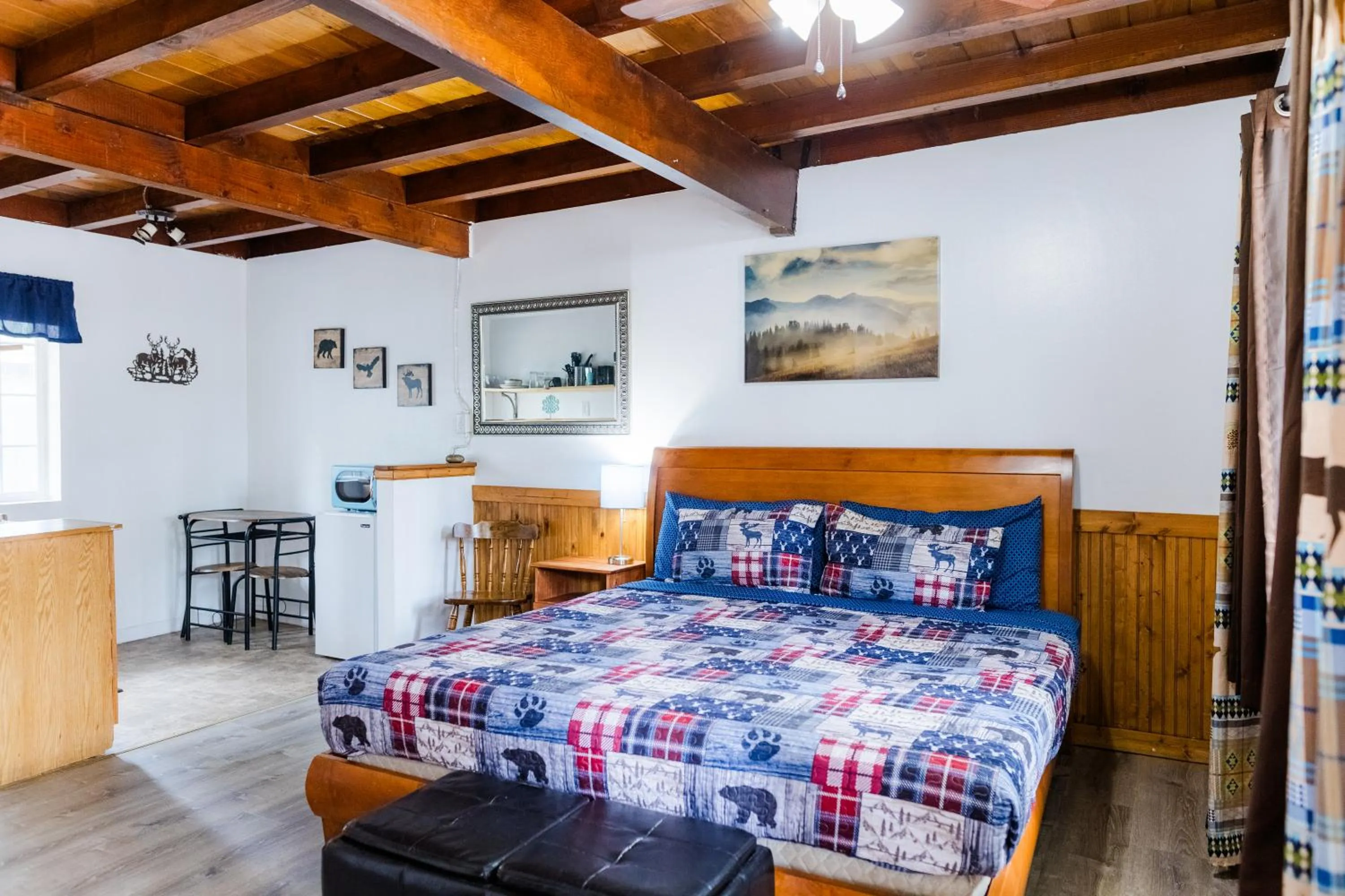 Bed in The Washoe Lodge