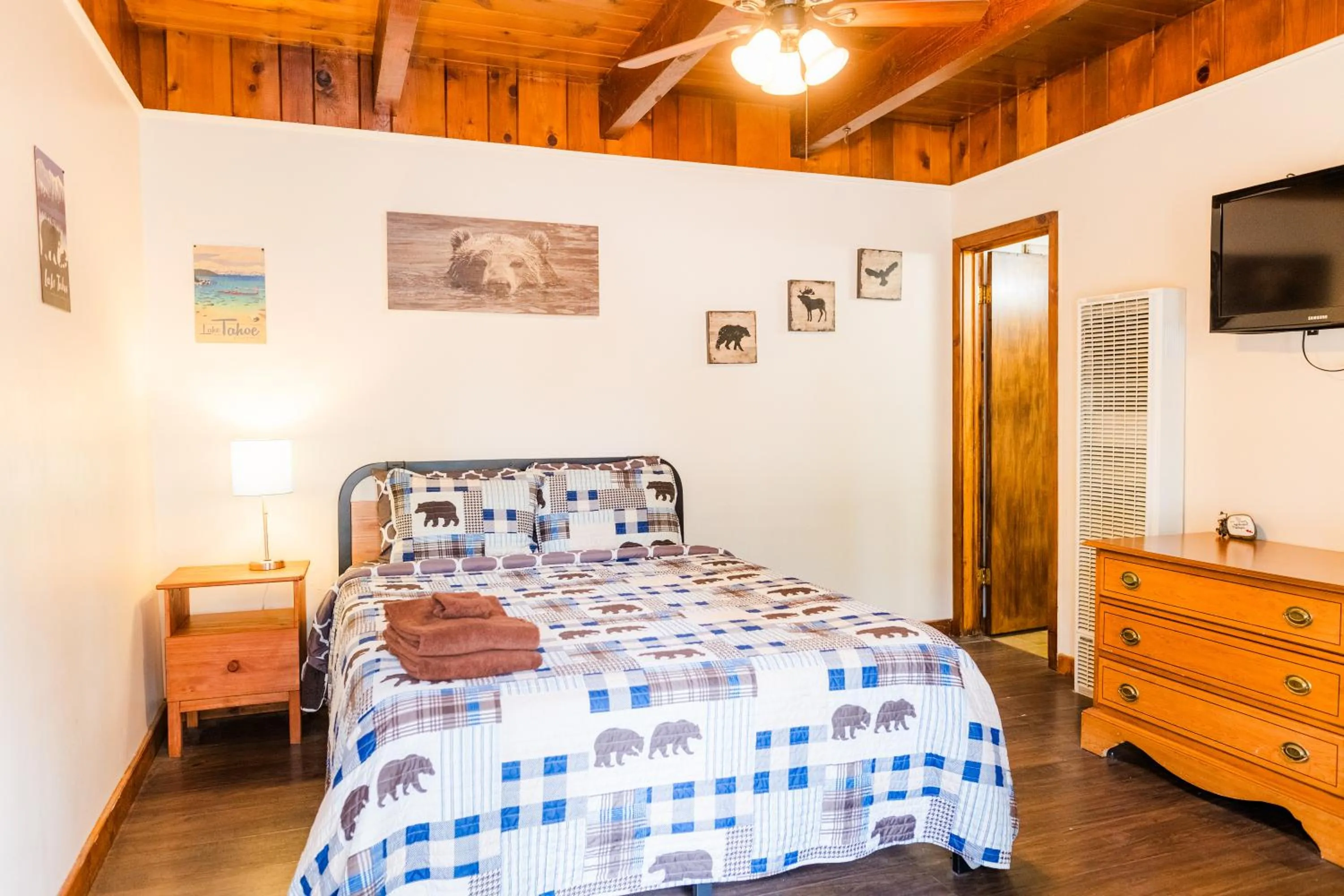 Bed in The Washoe Lodge