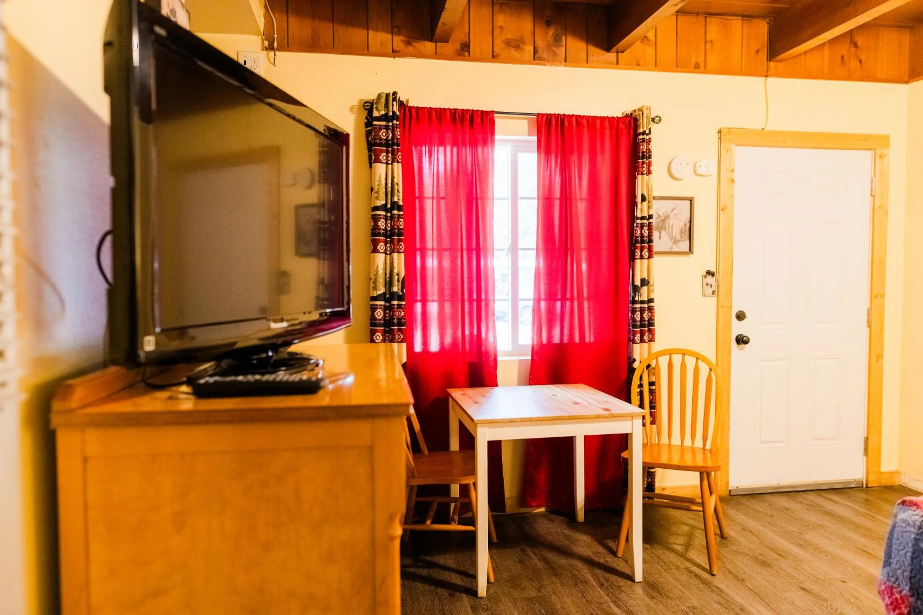TV and multimedia in The Washoe Lodge
