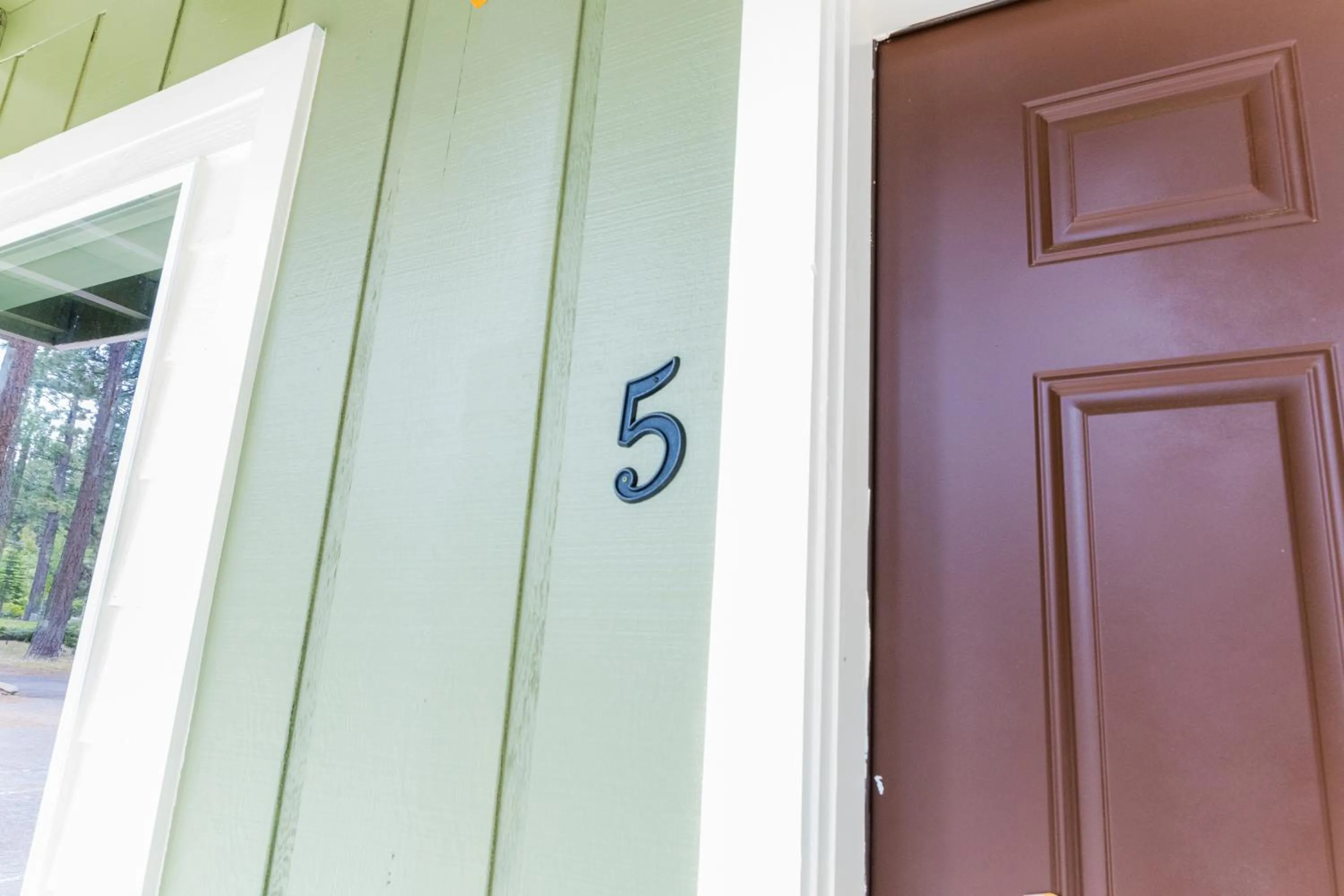 Text overlay in The Washoe Lodge