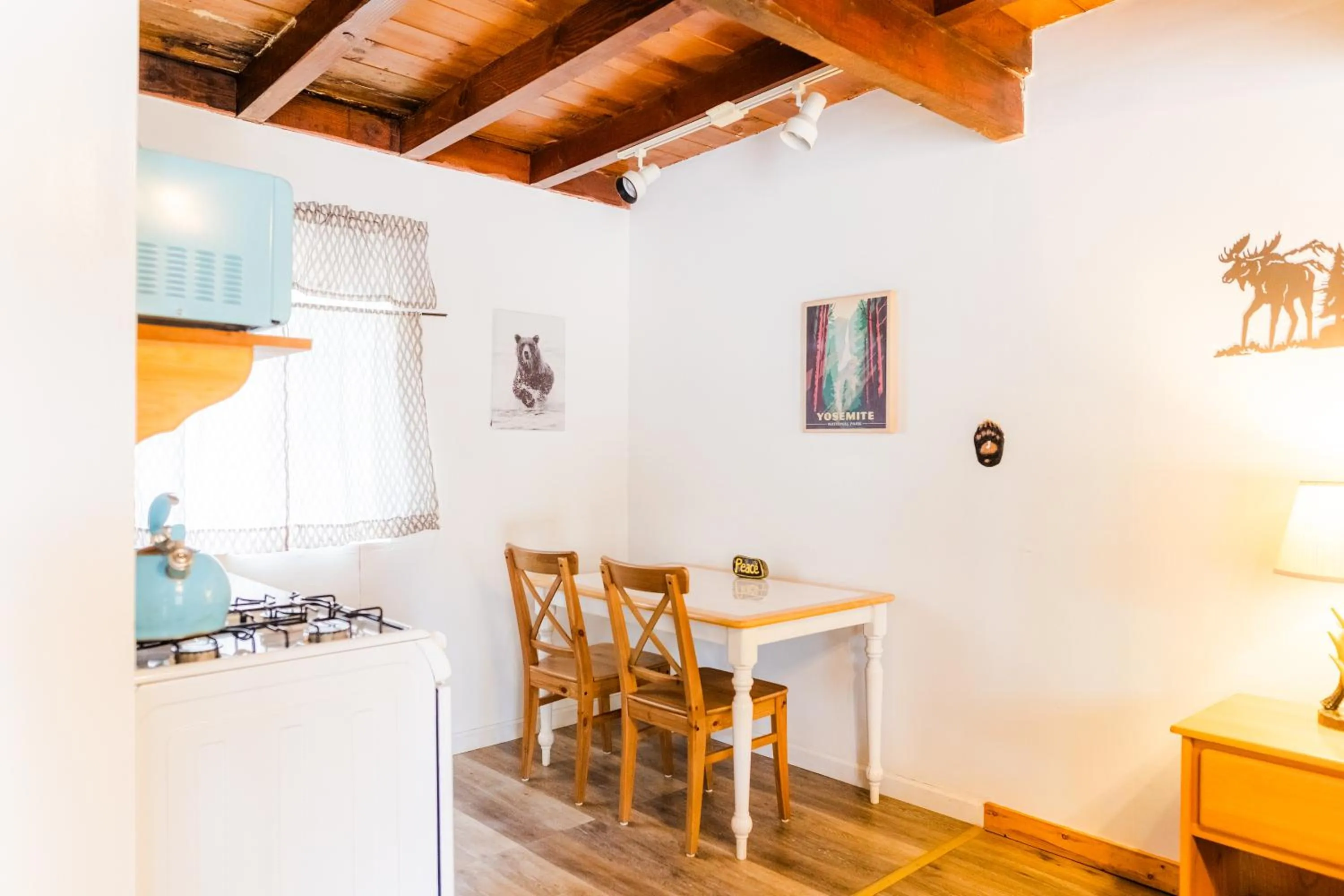 Kitchen or kitchenette in The Washoe Lodge