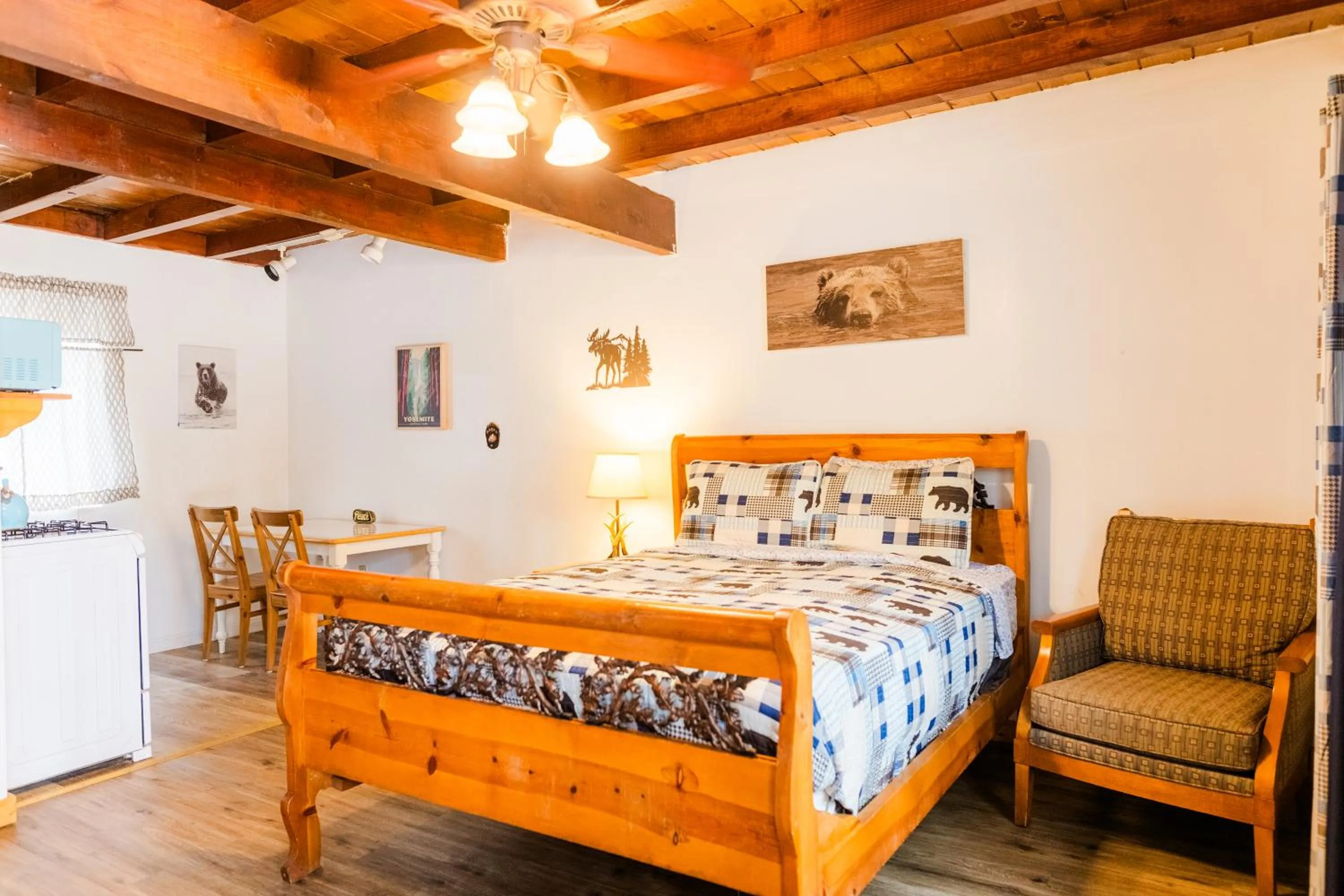 Bed in The Washoe Lodge