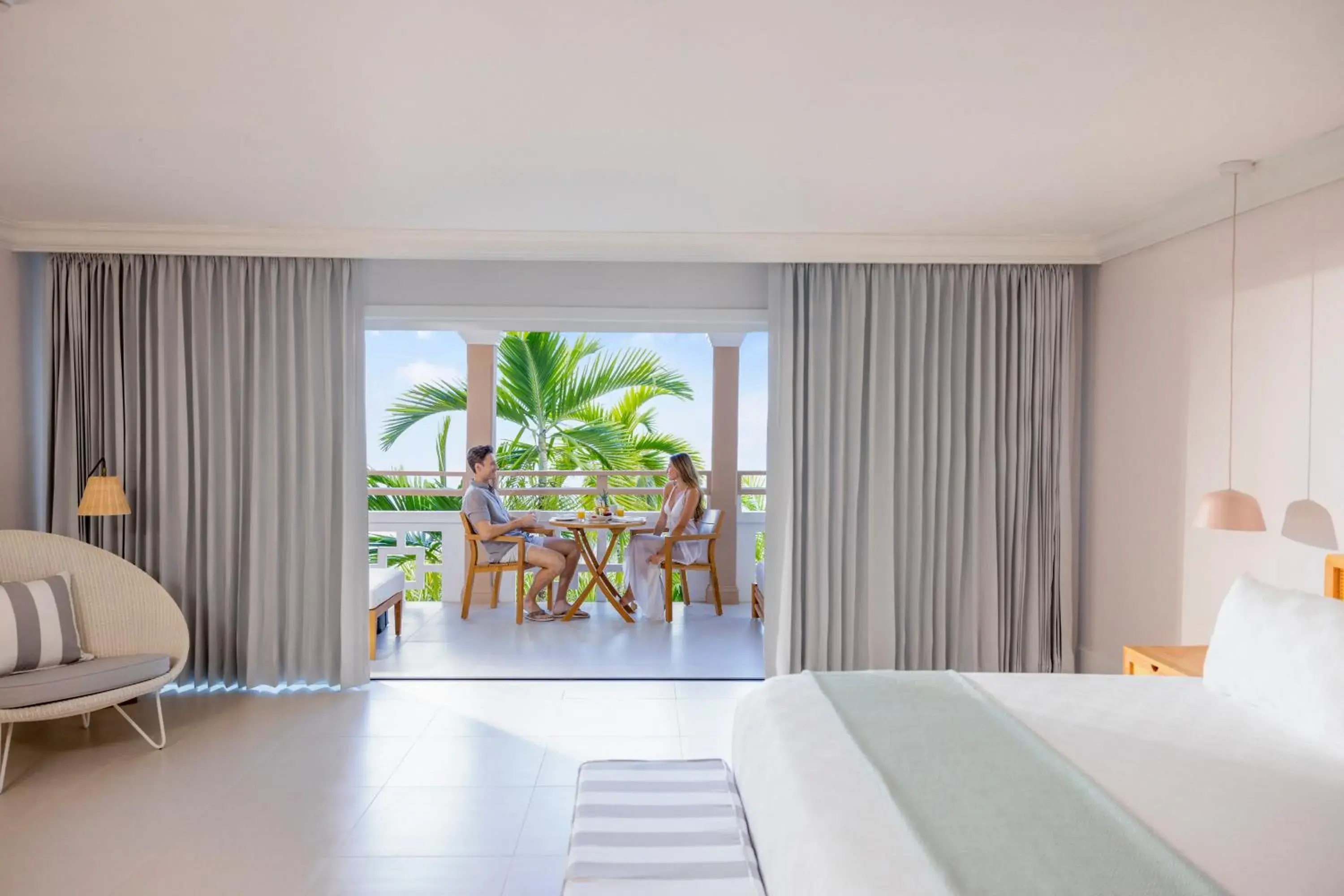 room service, Bed in Couples Sans Souci room service, Bed in Couples Sans Souci